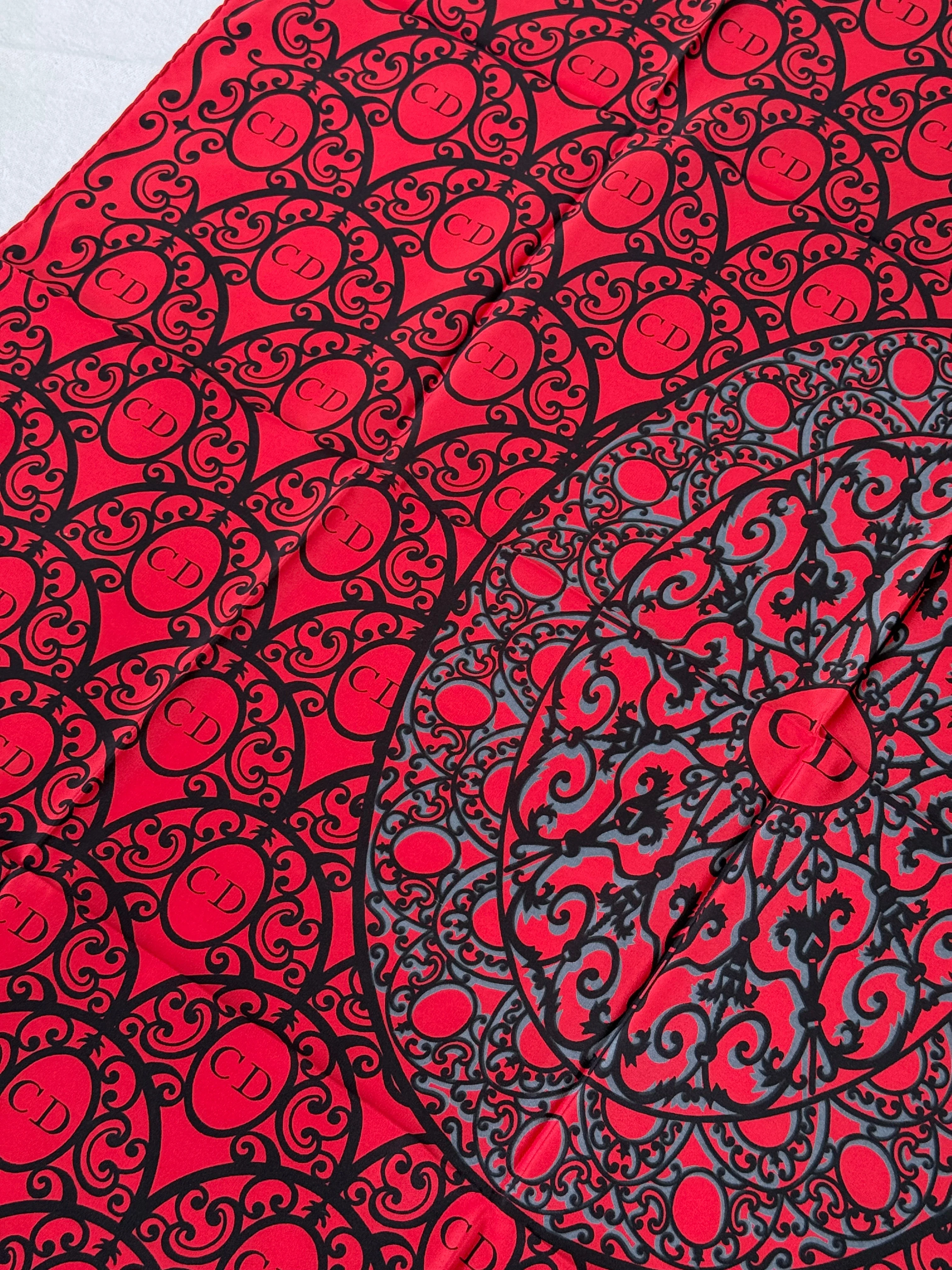 Foulard Christian Dior – Motif Cd Baroque - Image 5