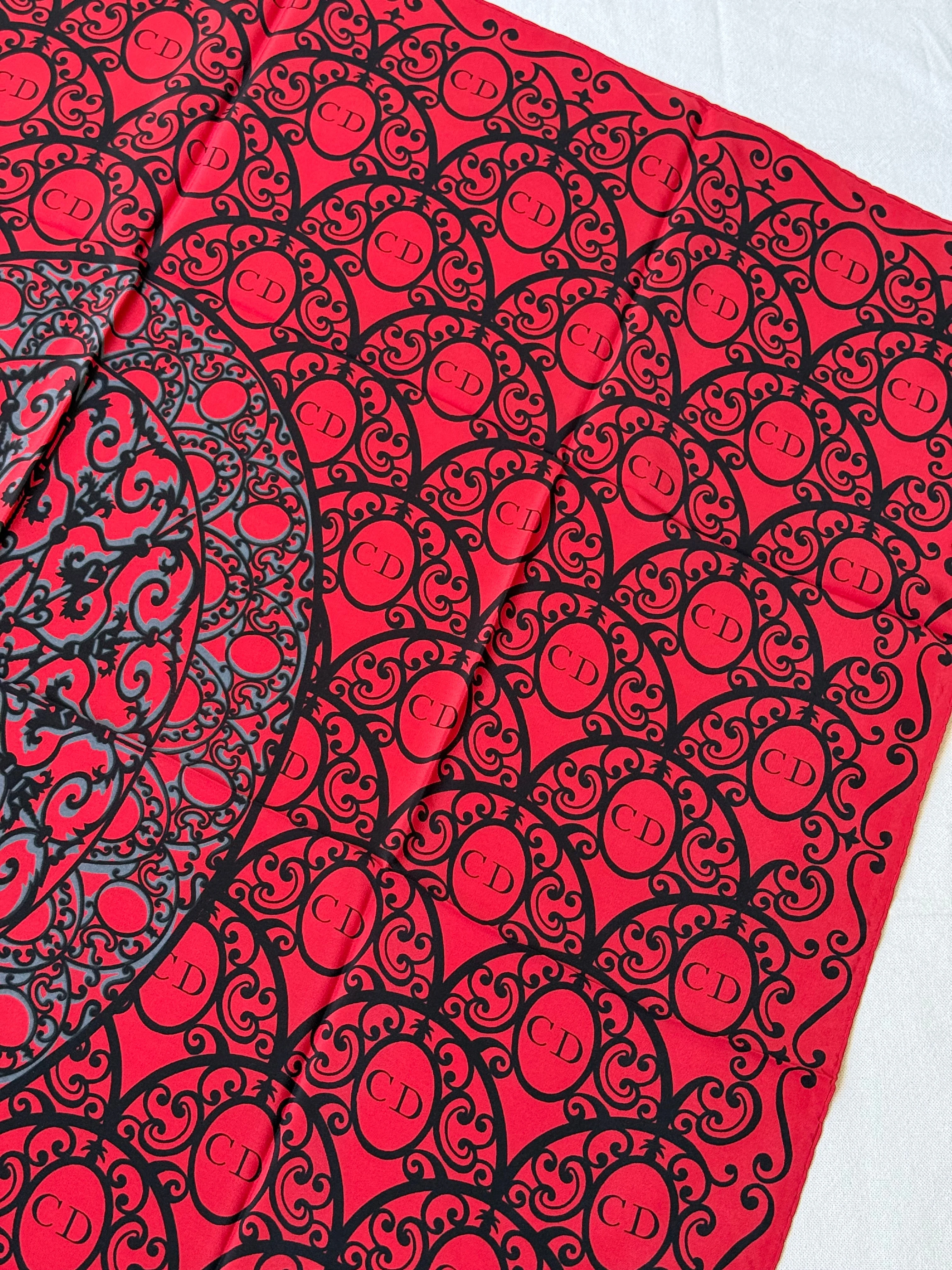 Foulard Christian Dior – Motif Cd Baroque - Image 6