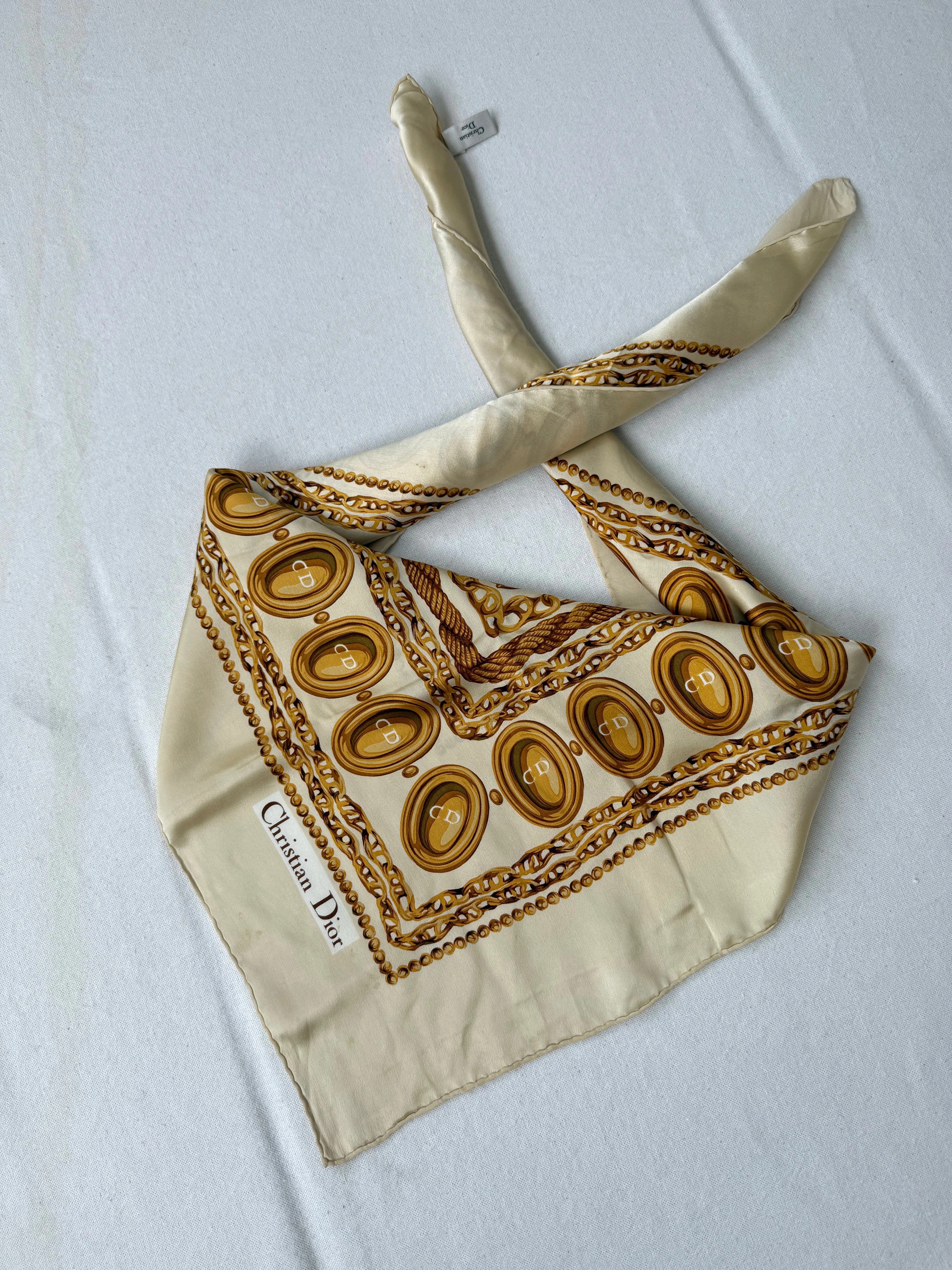 Foulard Christian Dior – Motif Chaînes Et Médaillons Cd - Image 2