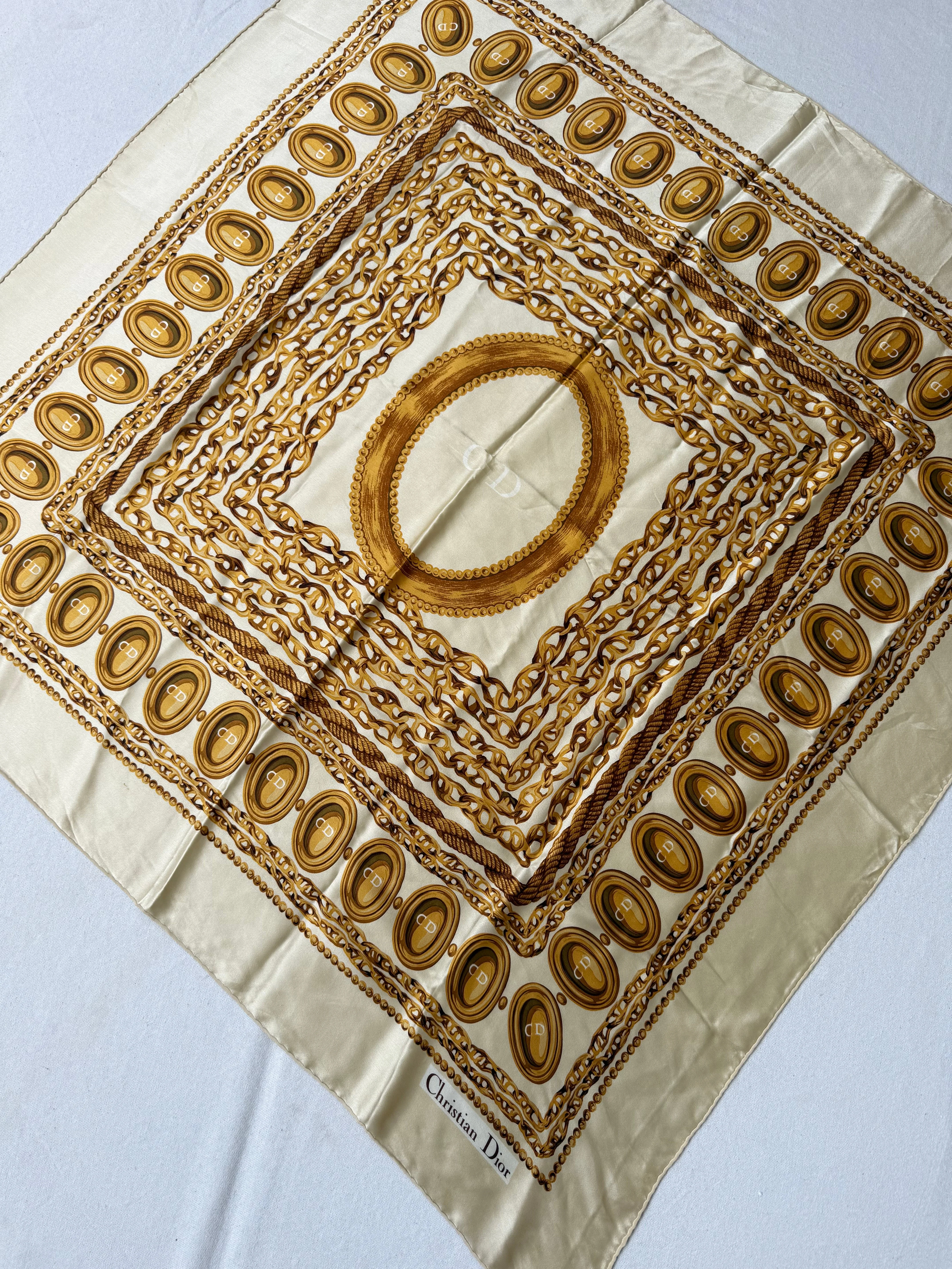 Foulard Christian Dior – Motif Chaînes Et Médaillons Cd - Image 3