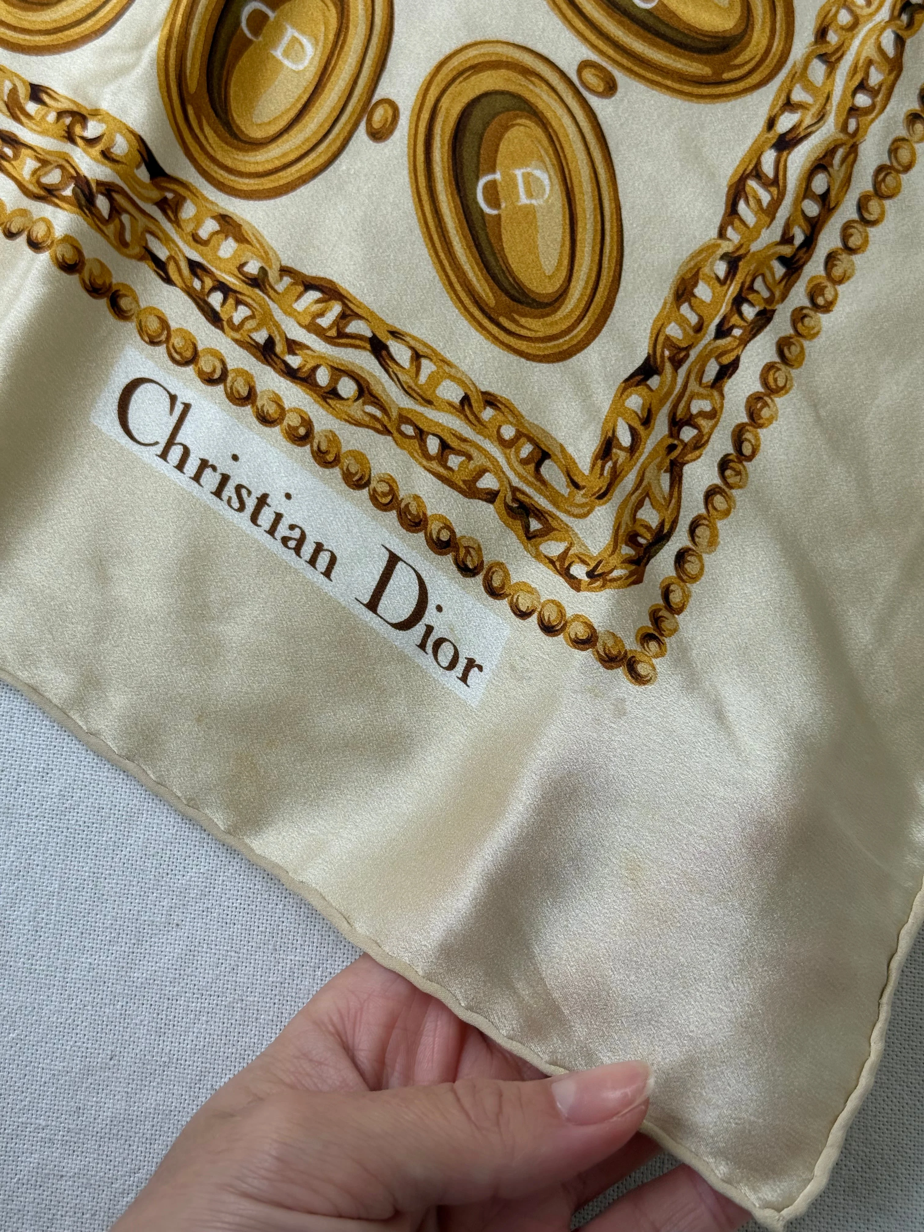 Foulard Christian Dior – Motif Chaînes Et Médaillons Cd - Image 8