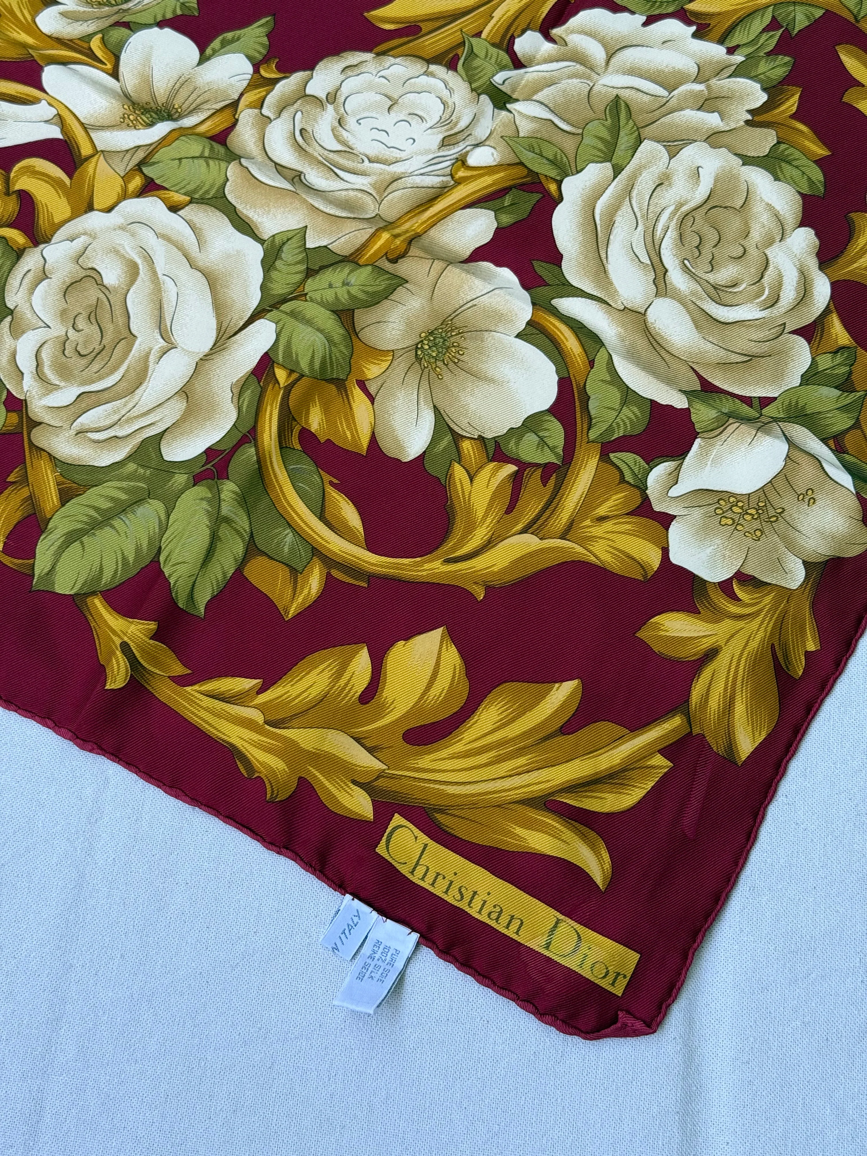 Foulard Christian Dior – Motif Floral Baroque - Image 4