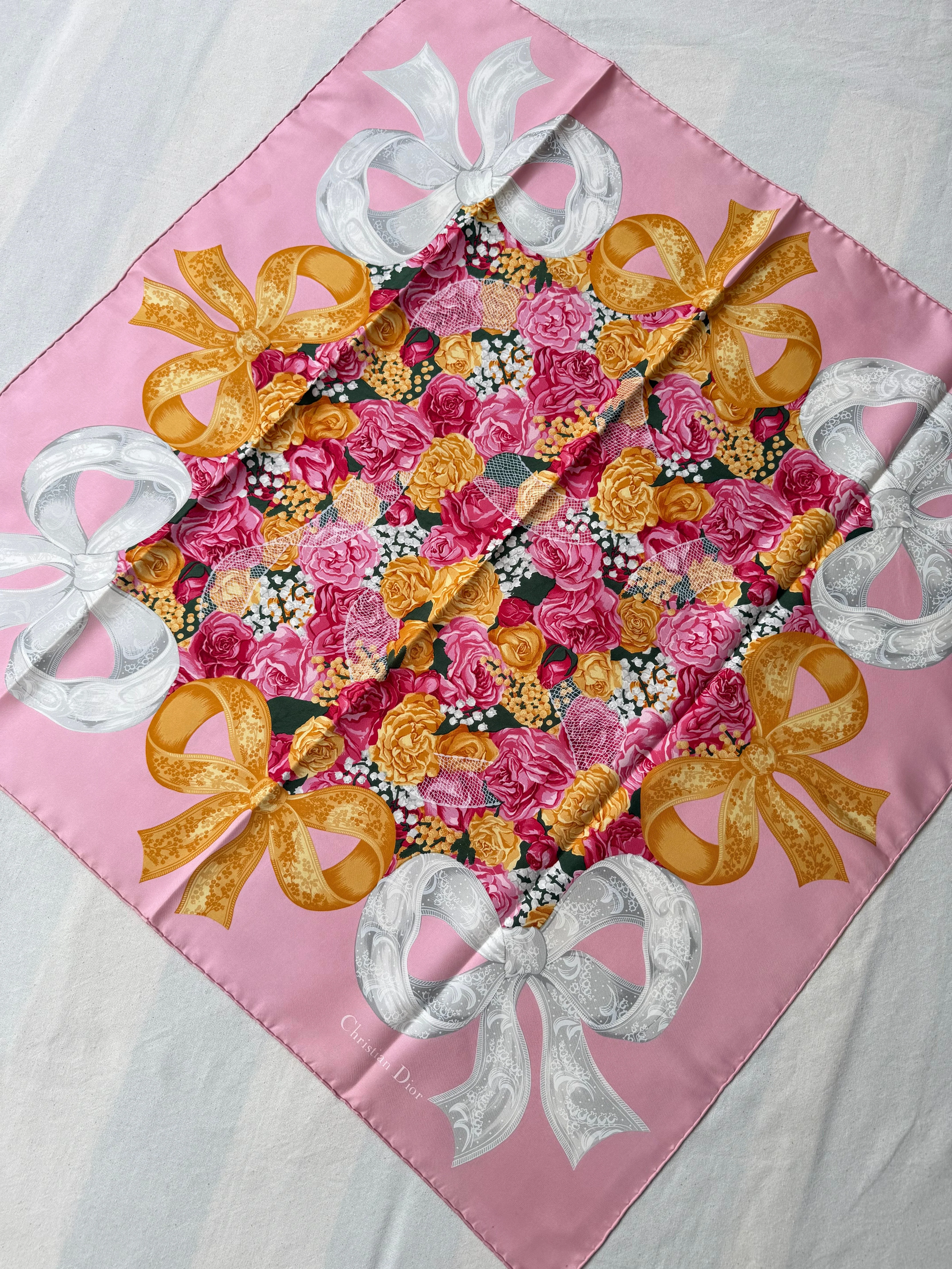 Christian Dior - Foulard - Motif Floral Et Noeuds Rose - Image 3