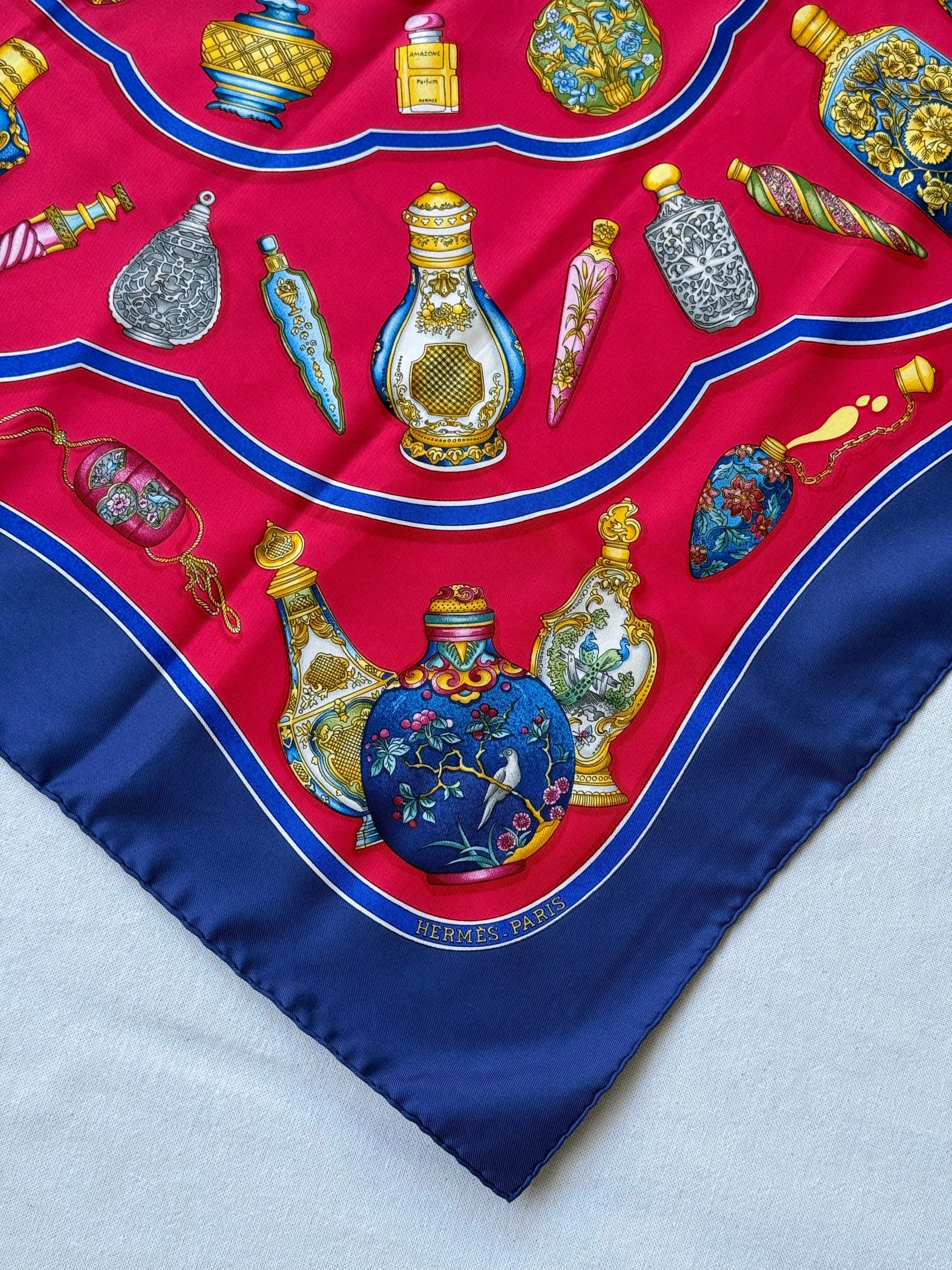 Foulard Hermès – Modèle Flacons - Image 4