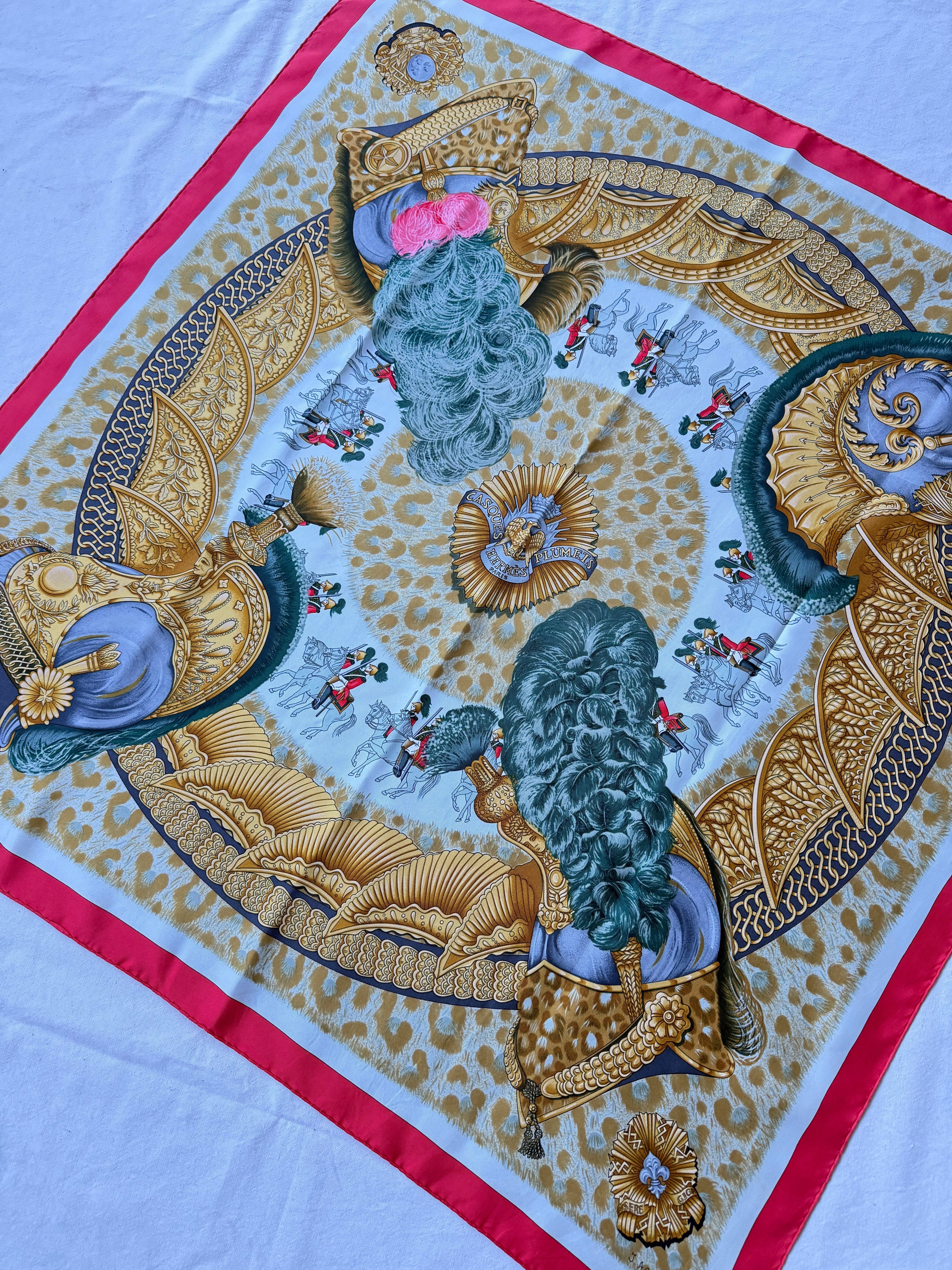Foulard Hermès – Modèle Casques Et Plumets - Image 3