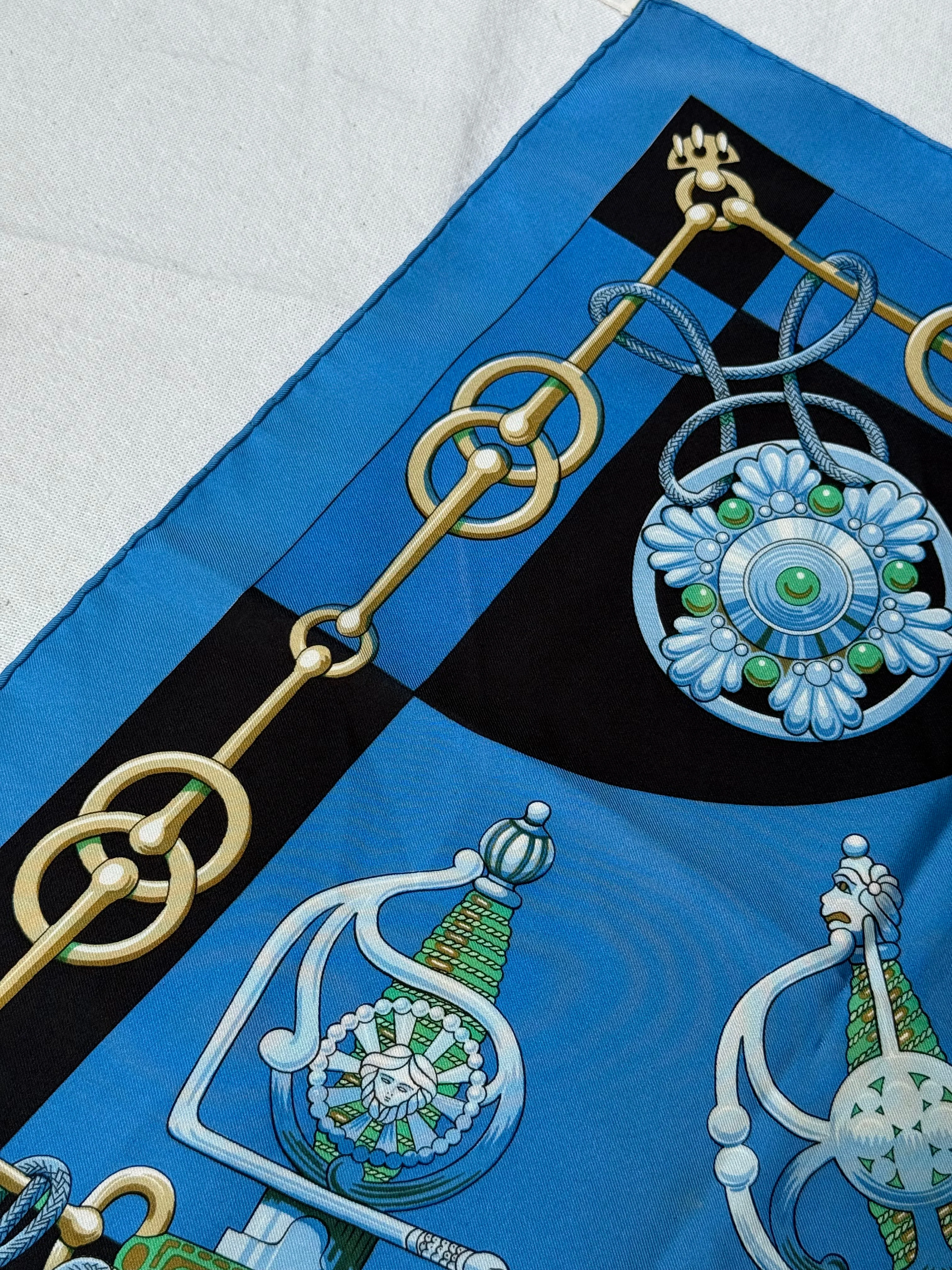Foulard Hermès – Modèle Cliquetis - Image 8