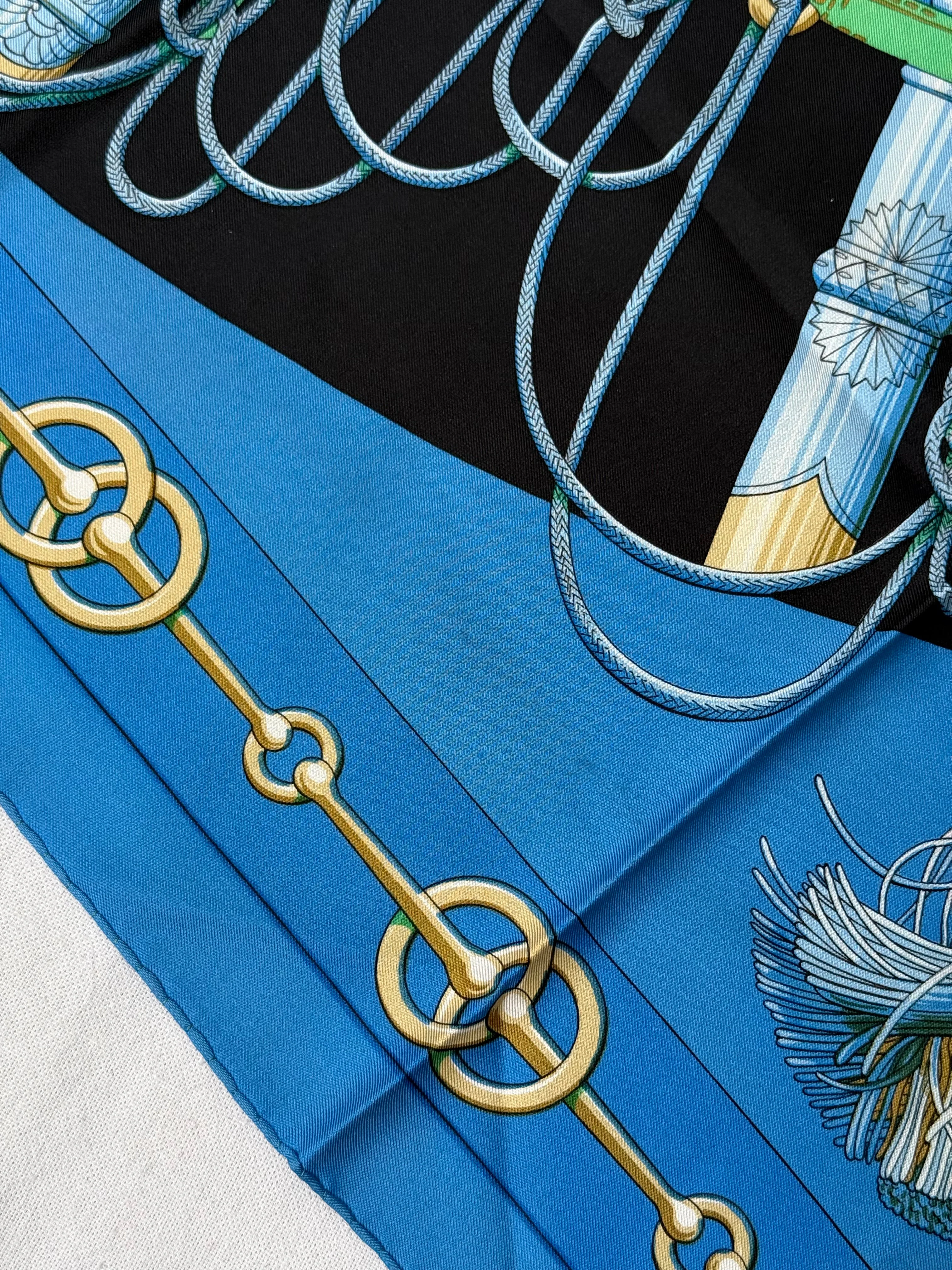 Foulard Hermès – Modèle Cliquetis - Image 9