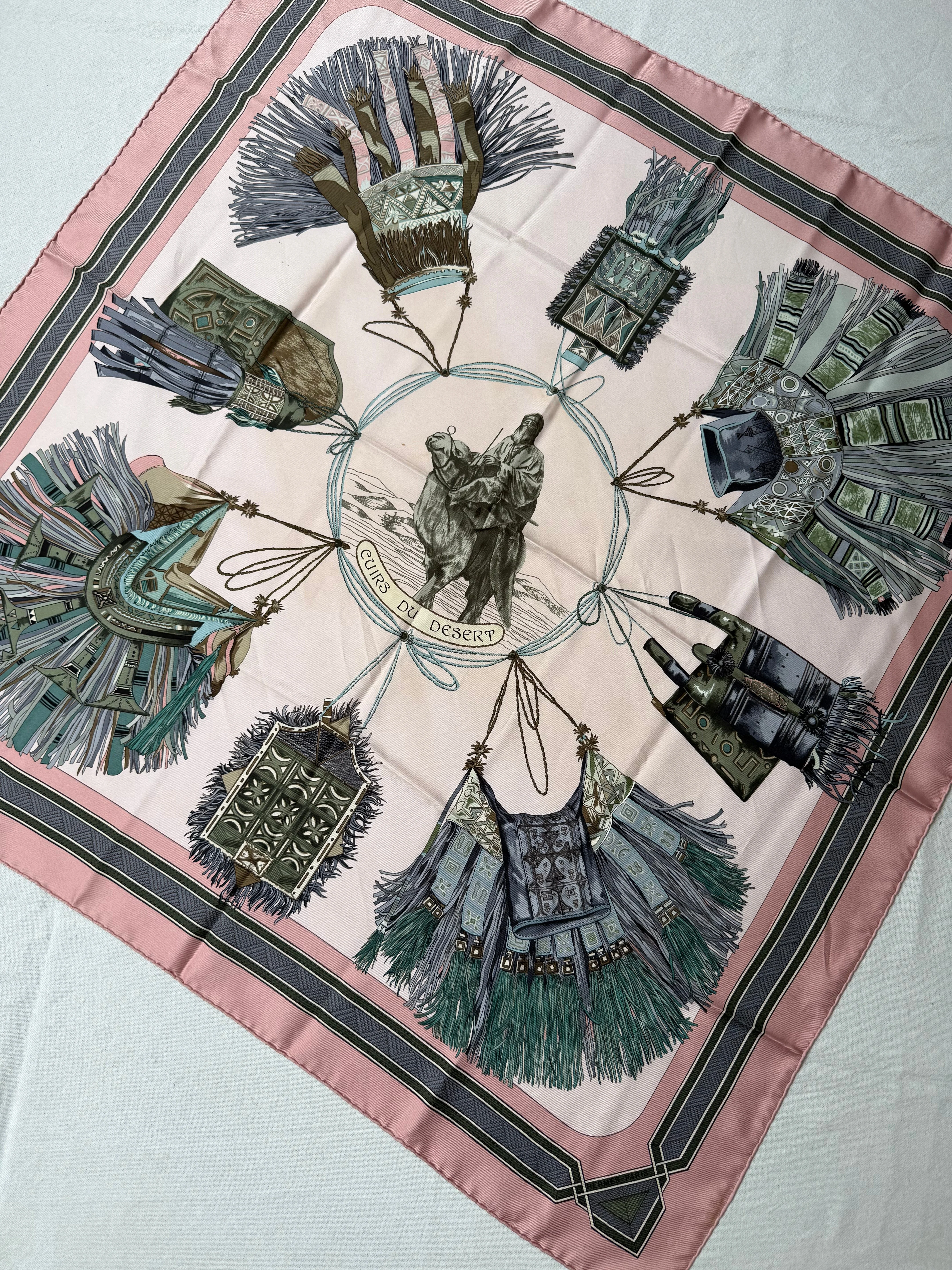 Foulard Hermès – Modèle Cuirs Du Désert - Image 3