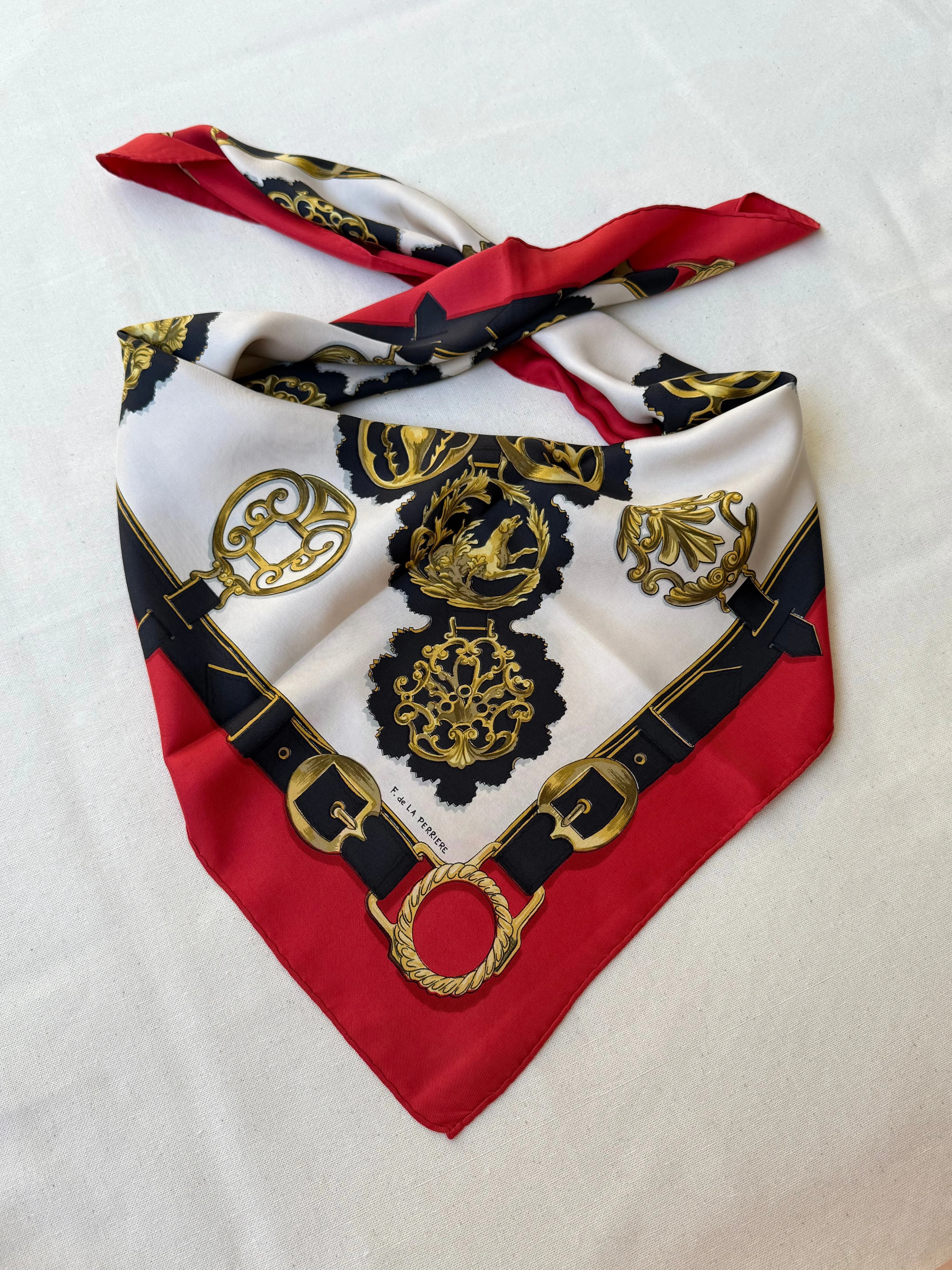 Hermès - Foulard - Modèle Cuivreries - Image 2