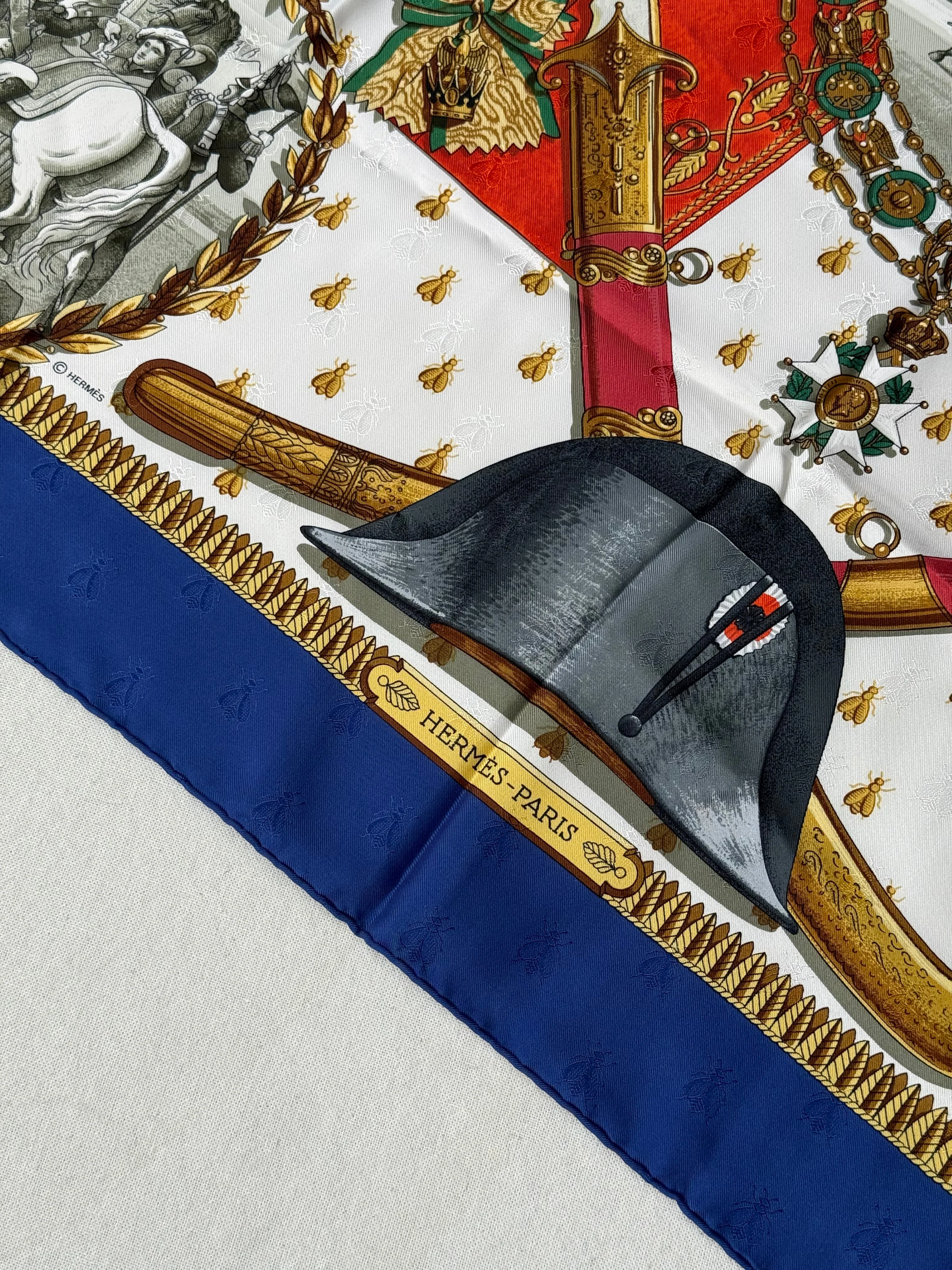 Foulard Hermès – Modèle Napoléon - Image 4