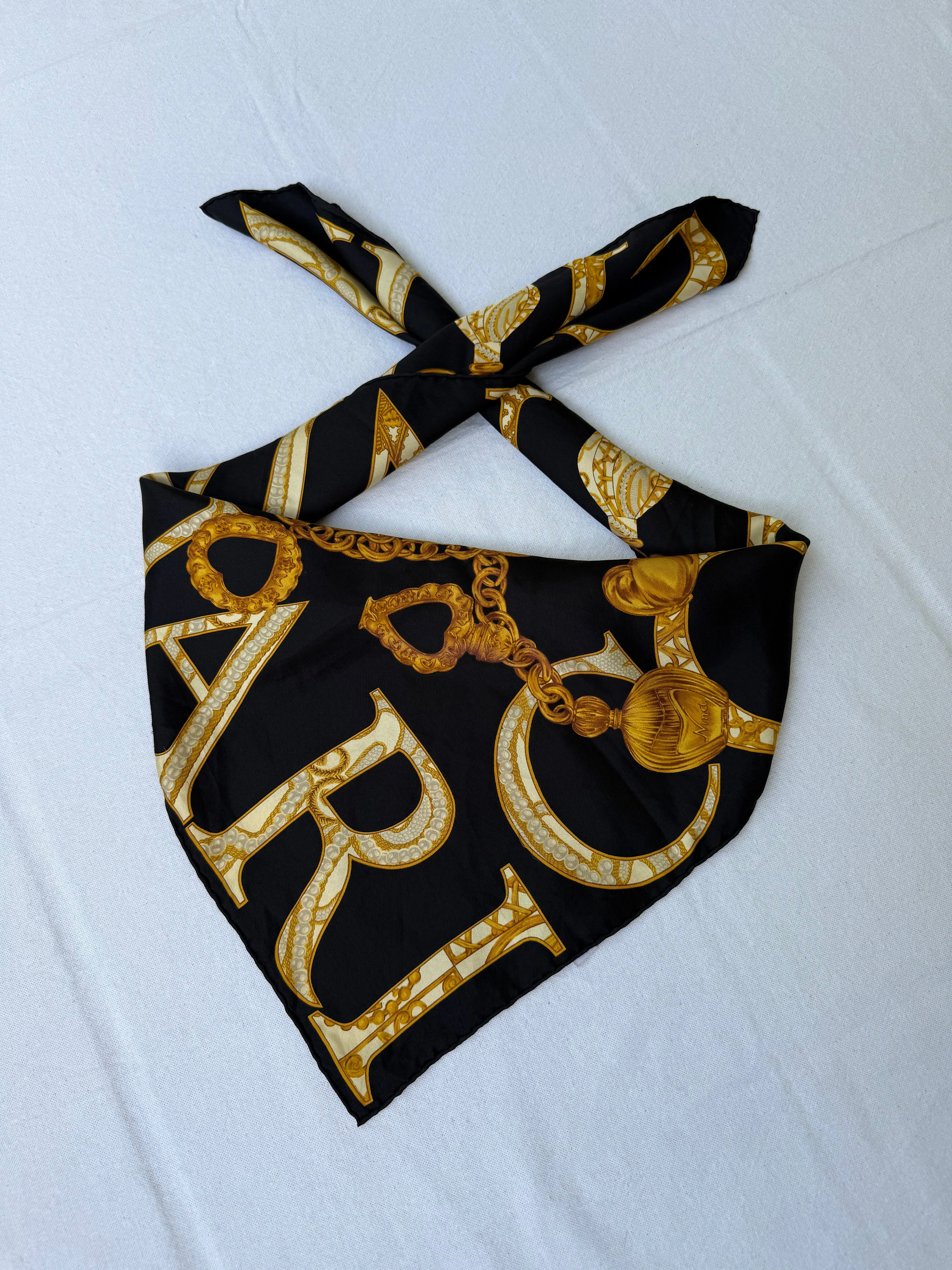 Foulard Nina Ricci – Chaînes Et Monogramme - Image 2