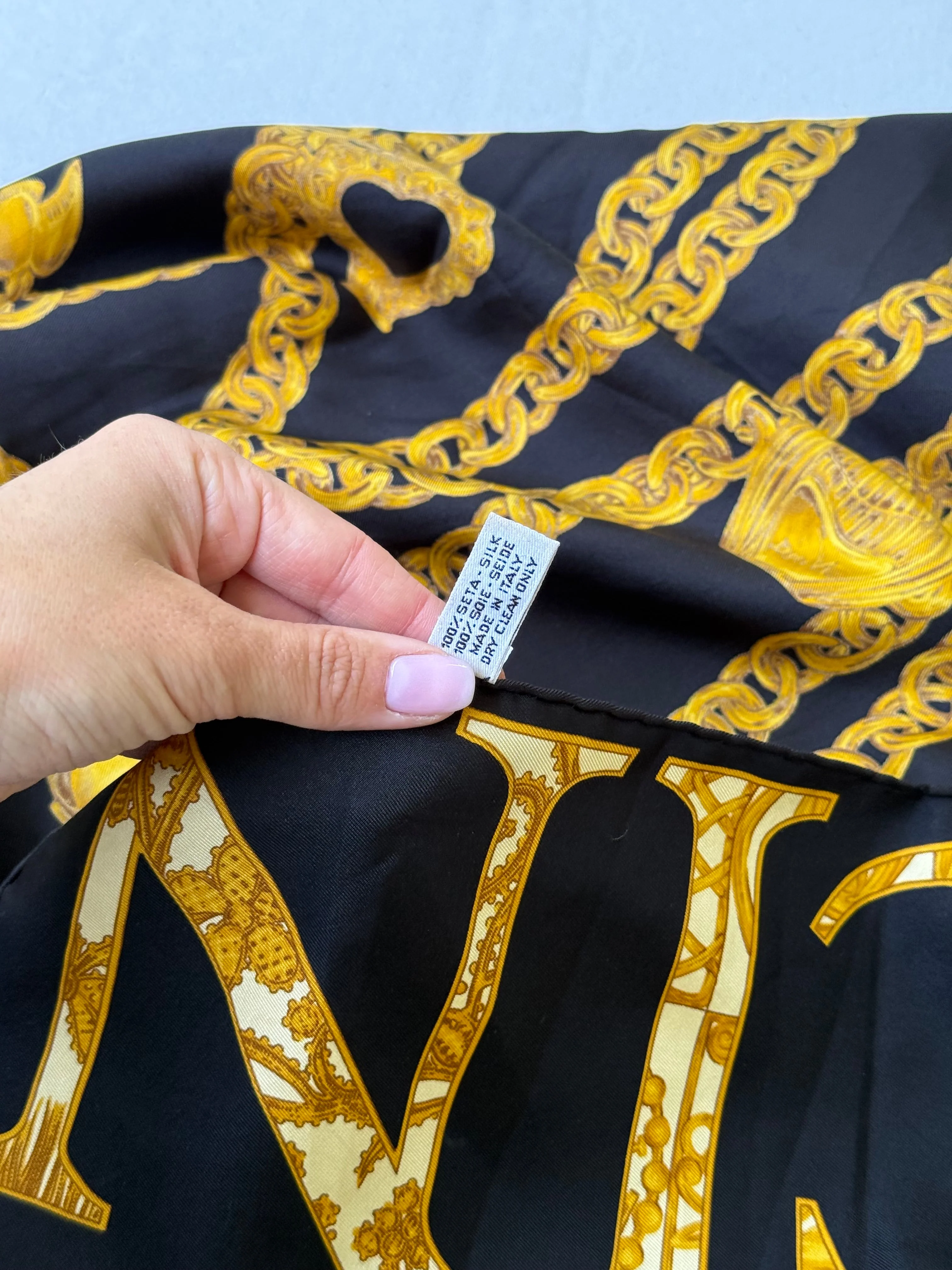 Foulard Nina Ricci – Chaînes Et Monogramme - Image 7