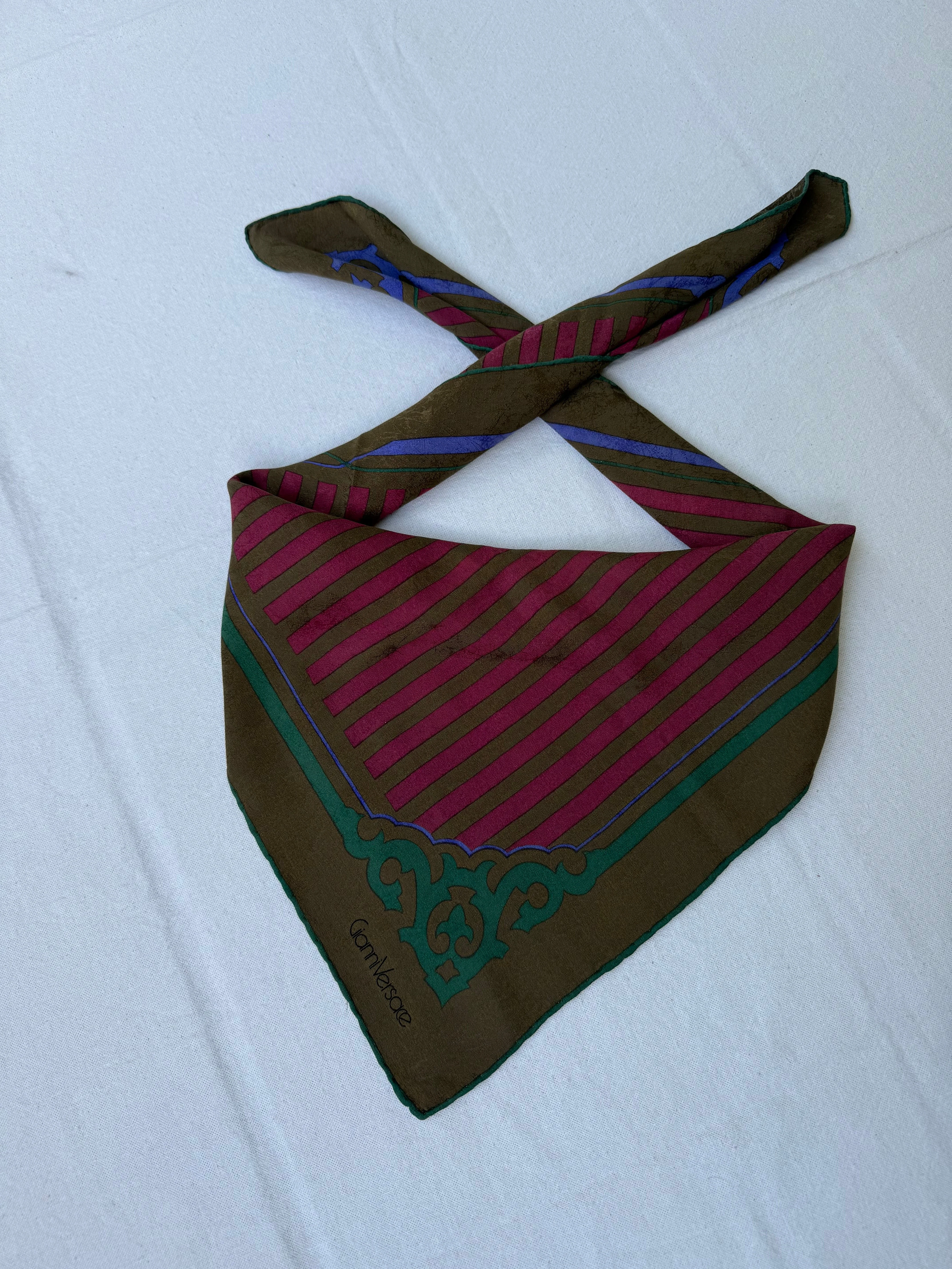 Foulard Versace – Motif Rayures Et Arabesques - Image 2