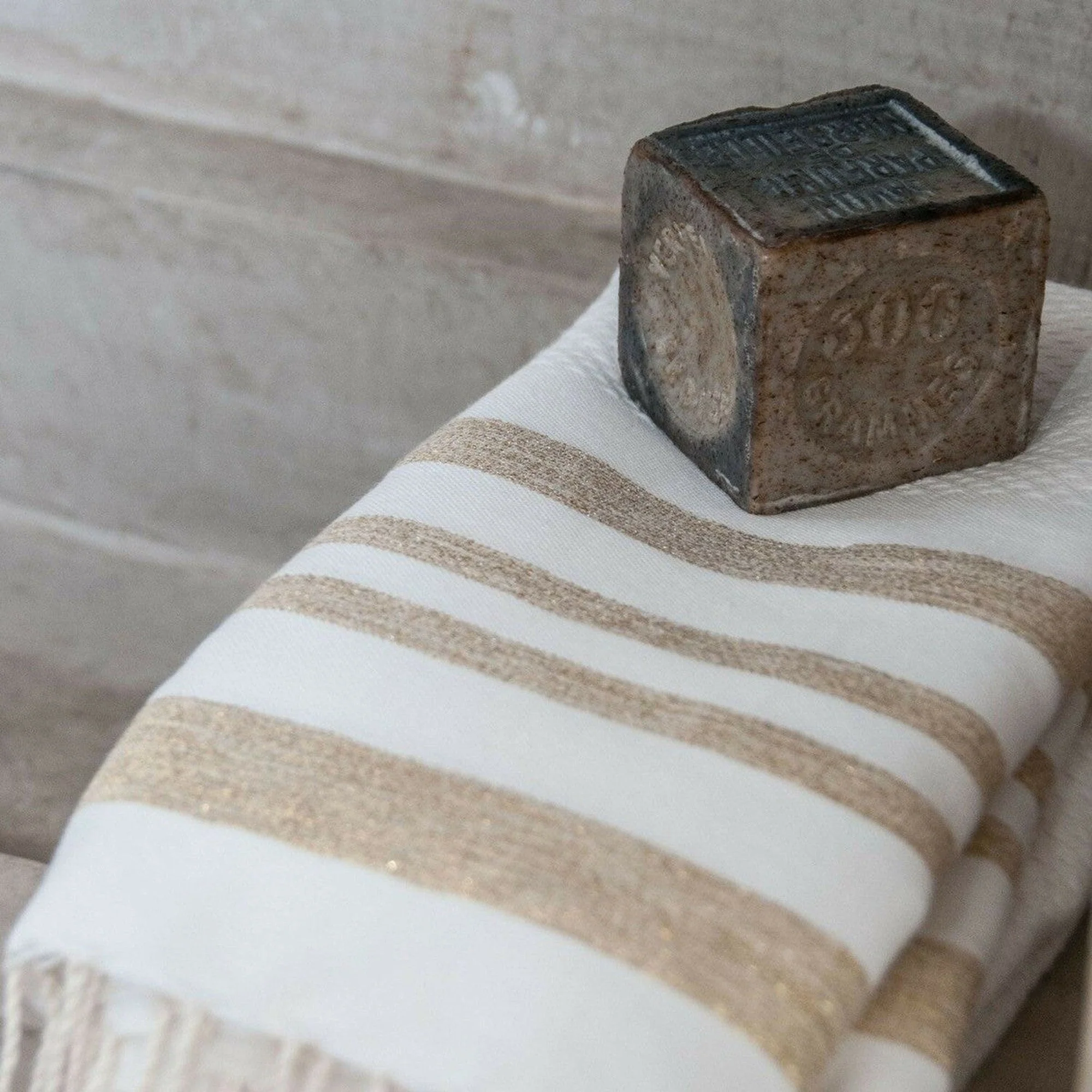 Fouta Nid D'Abeille - Coton - Blanc / Or - Hamptons - Image 4