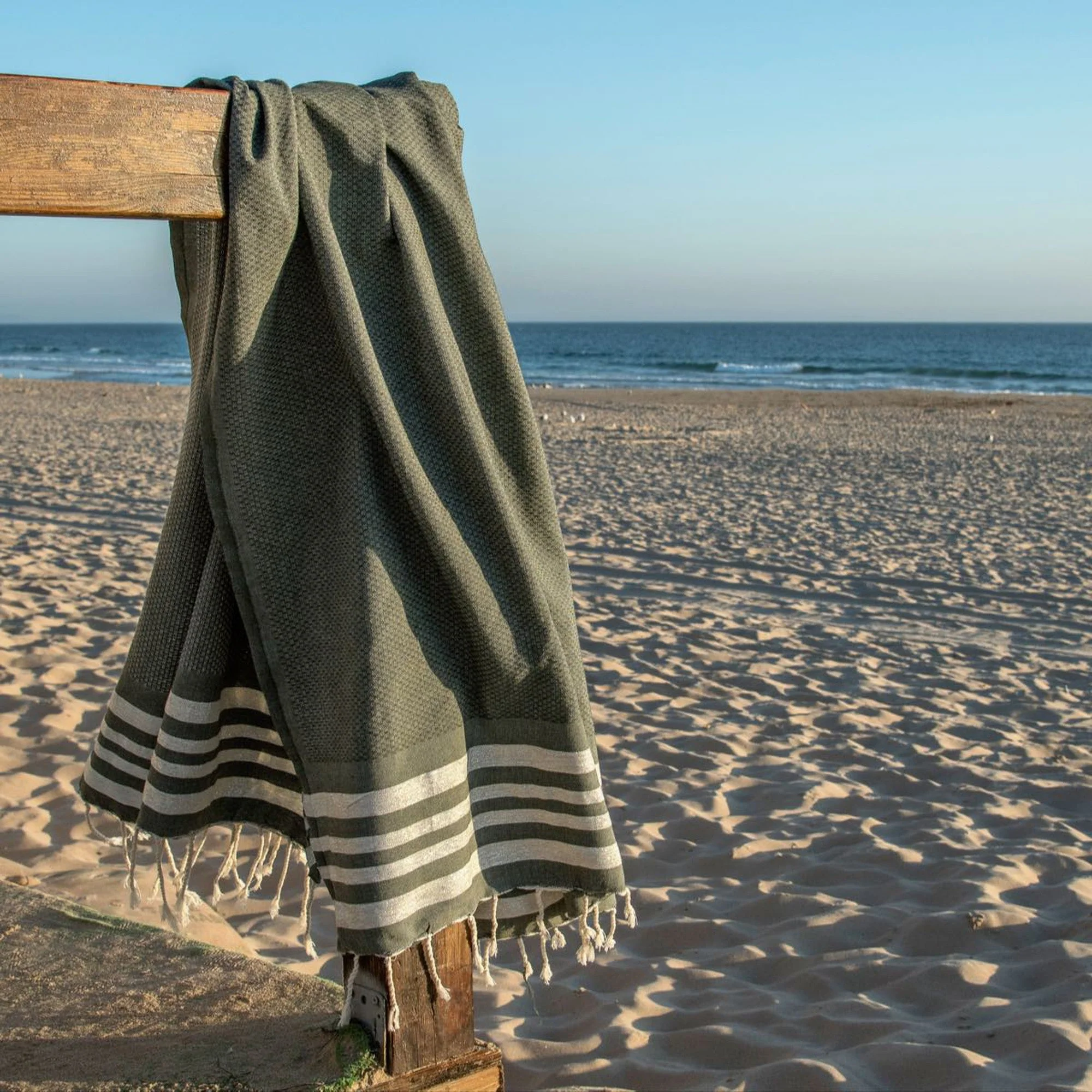 Fouta Nid D'Abeille - Coton - Vert Kaki / Or - Hamptons - Image 2