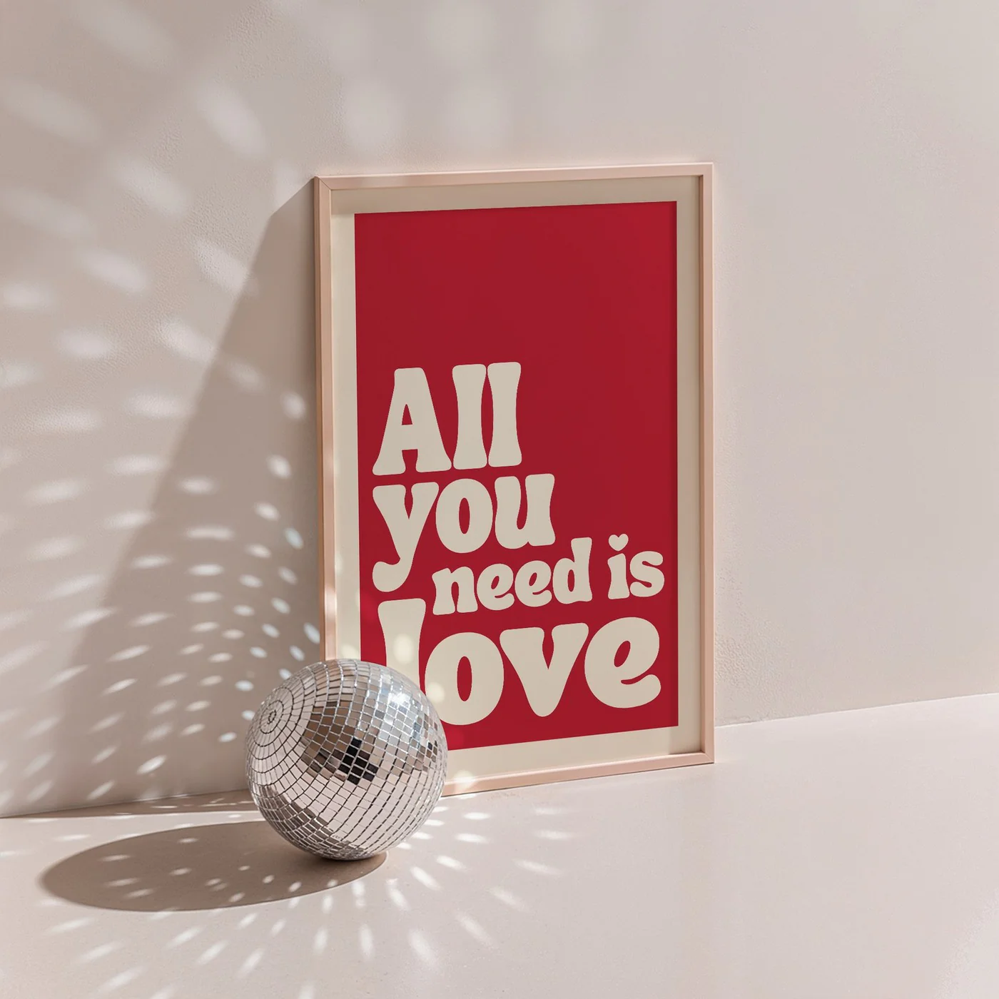 Affiche All You Need Is Love - Rouge - Image 2