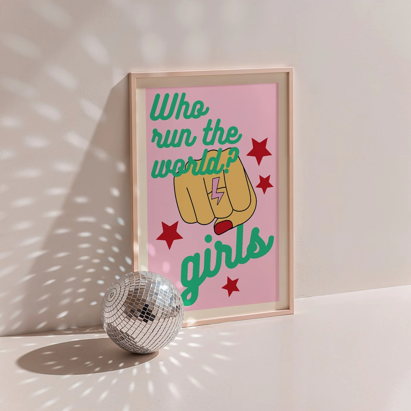 Affiche Who Run The Word - Rose - Image 2