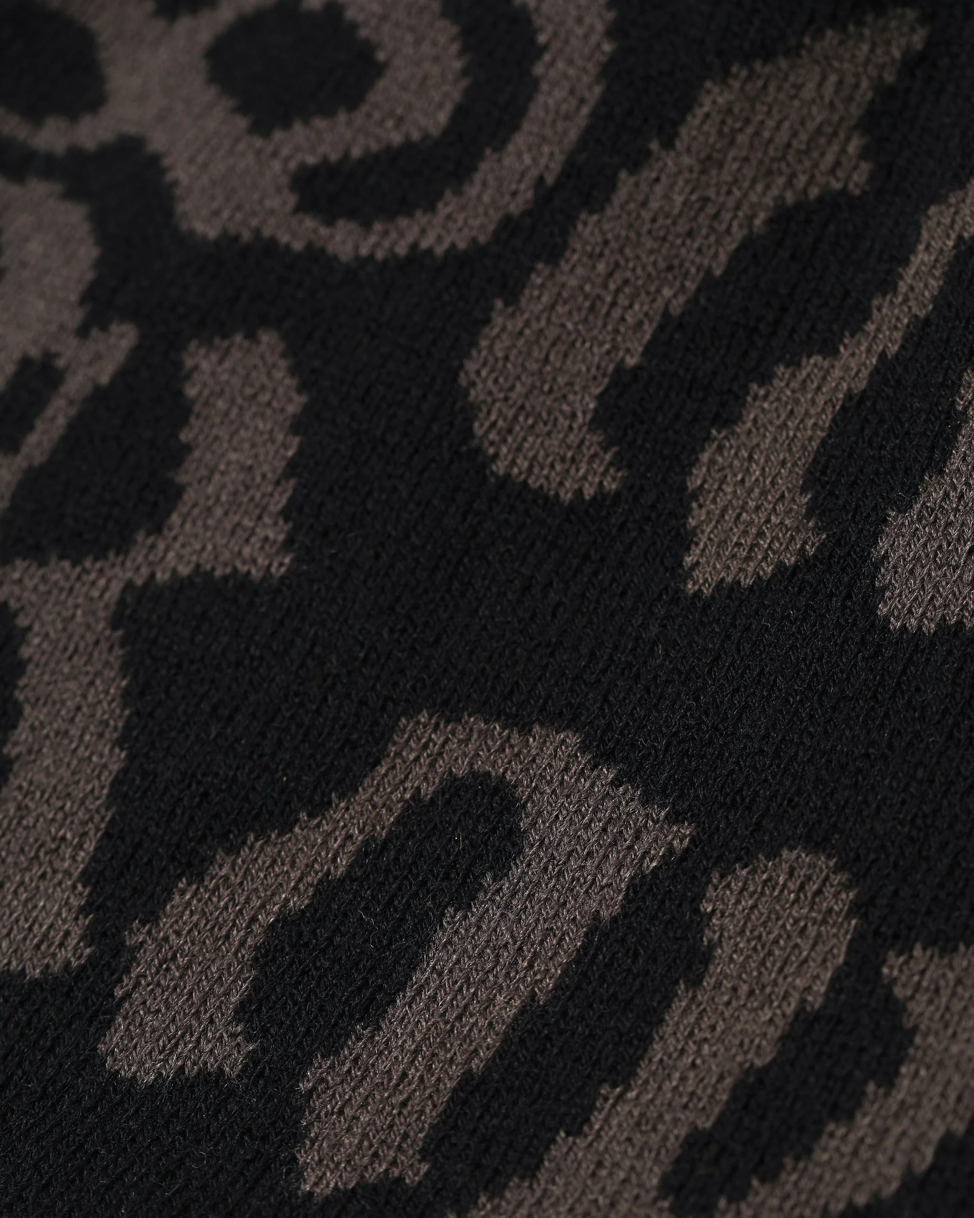 Jaquard Beanie - Black - Image 2
