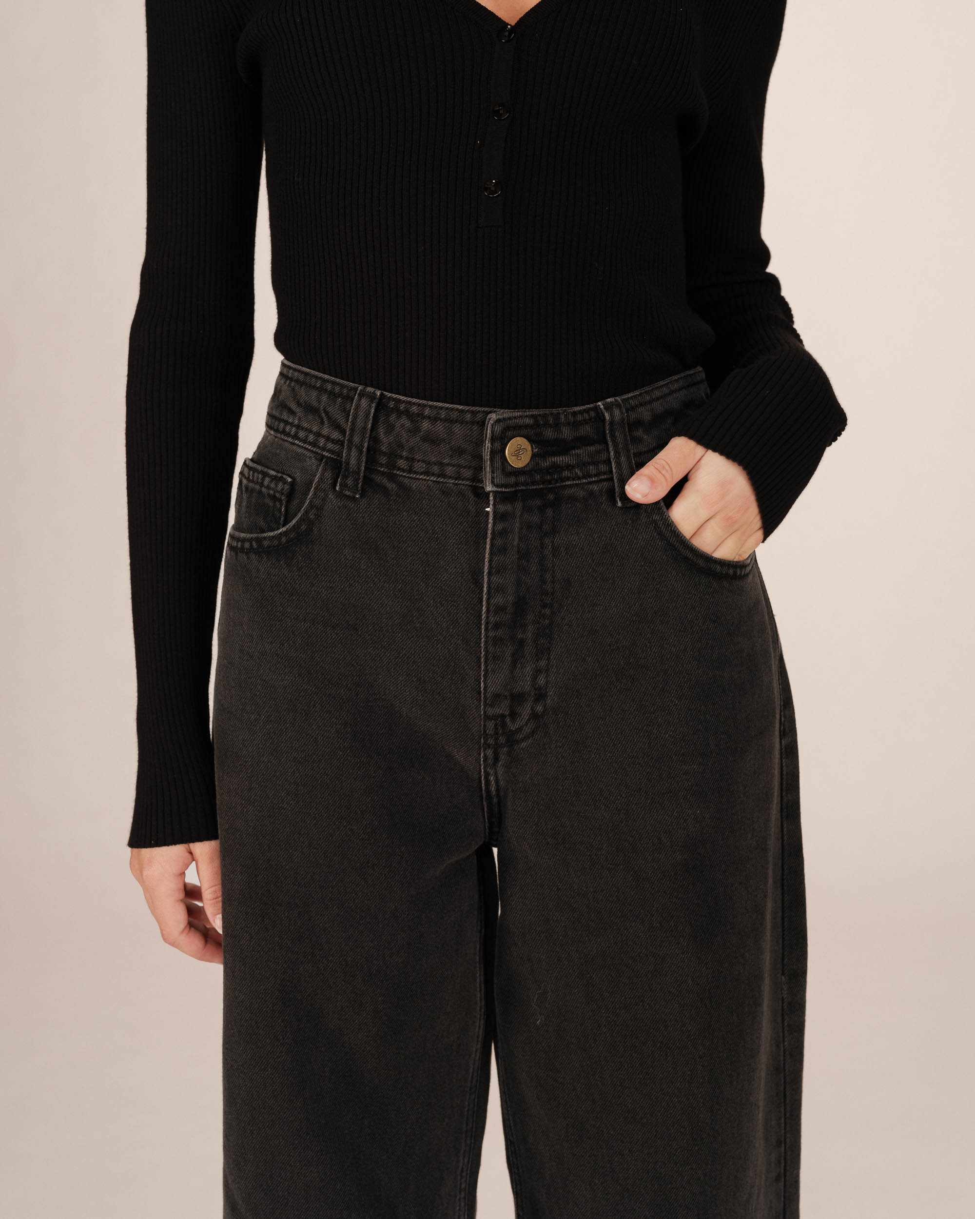Jean 7/8E Black Washed Jonas - Image 3