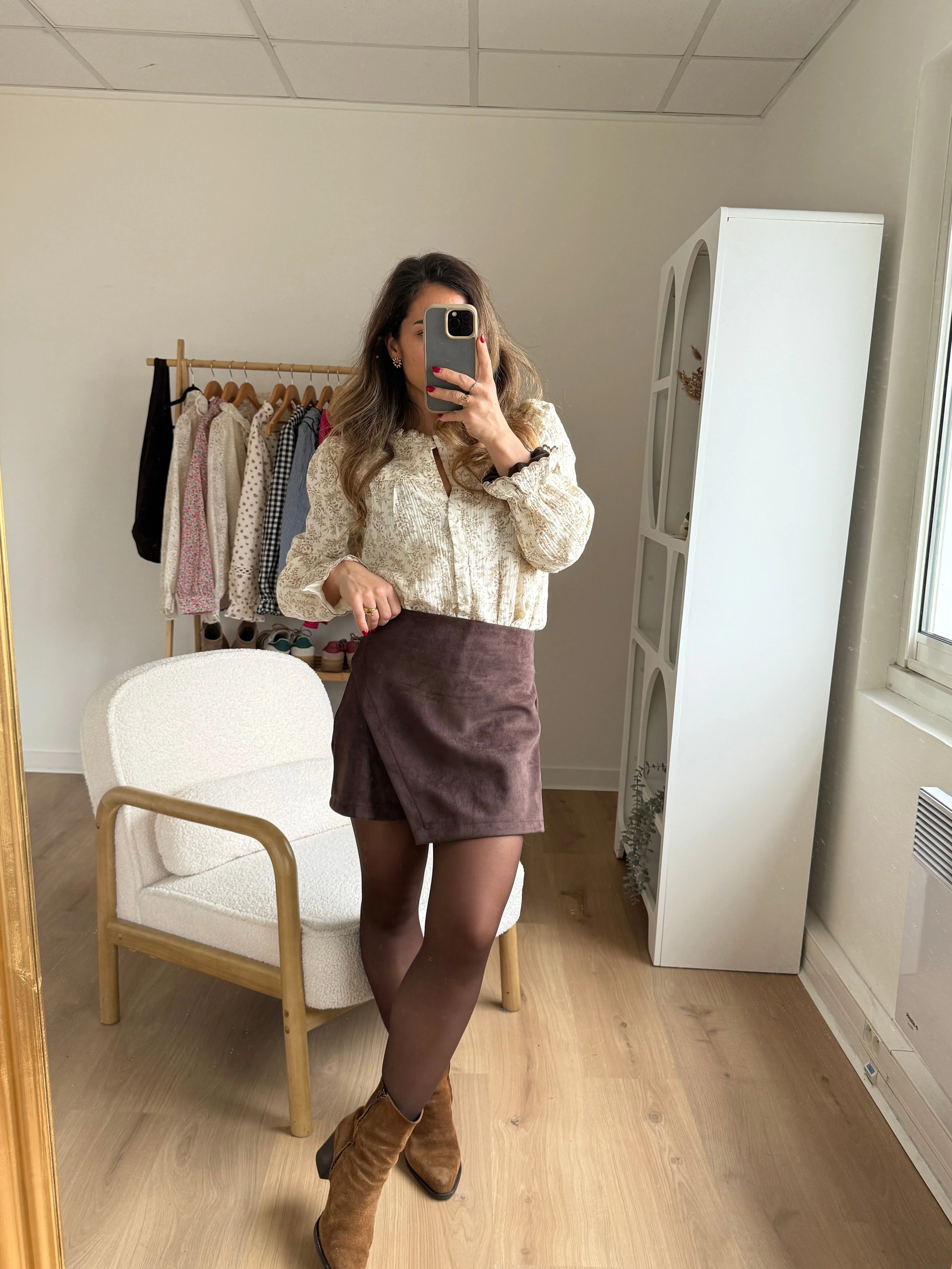 Jupe Short En Suédine Selena Chocolat - Image 10