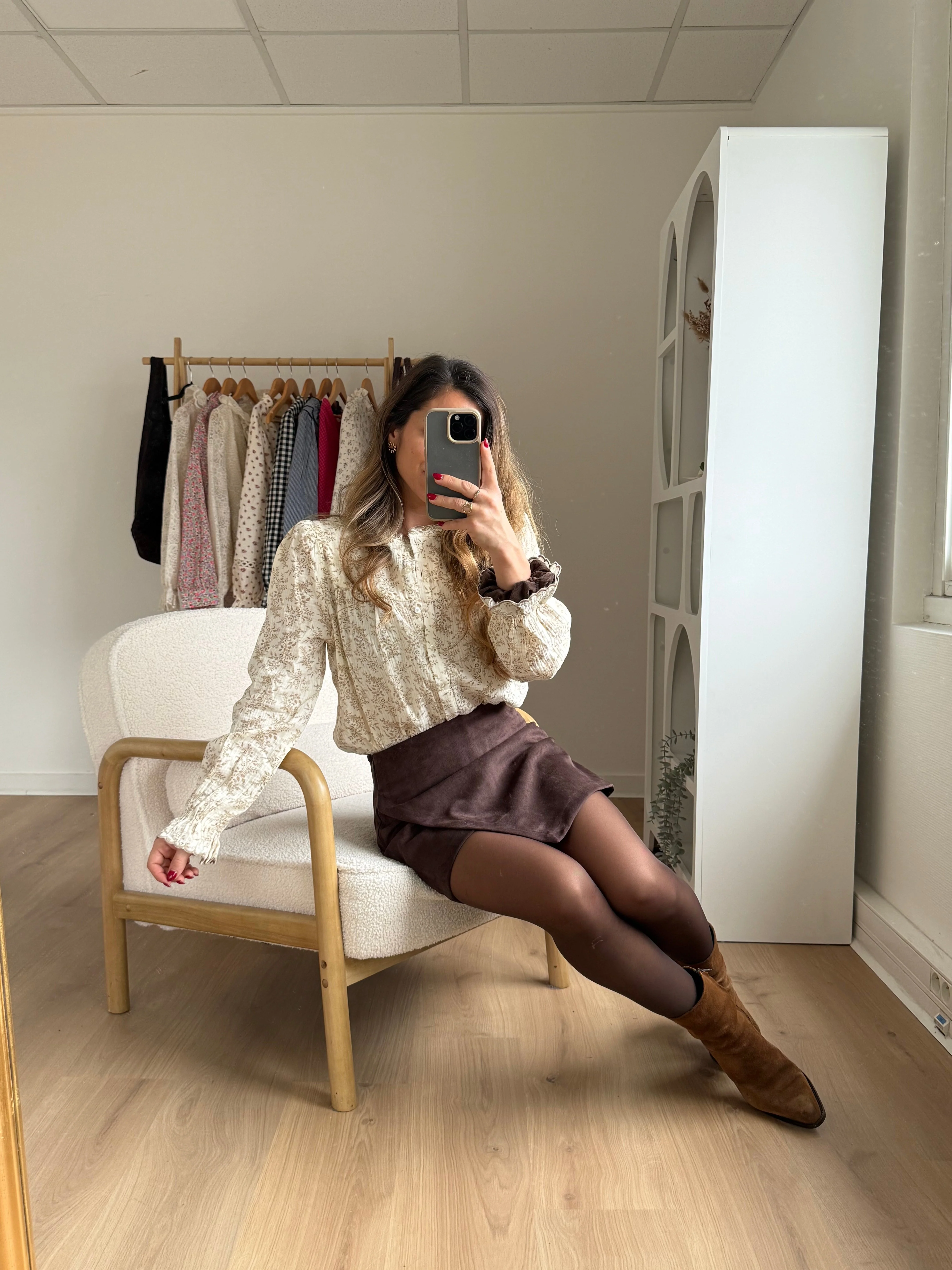 Jupe Short En Suédine Selena Chocolat - Image 7