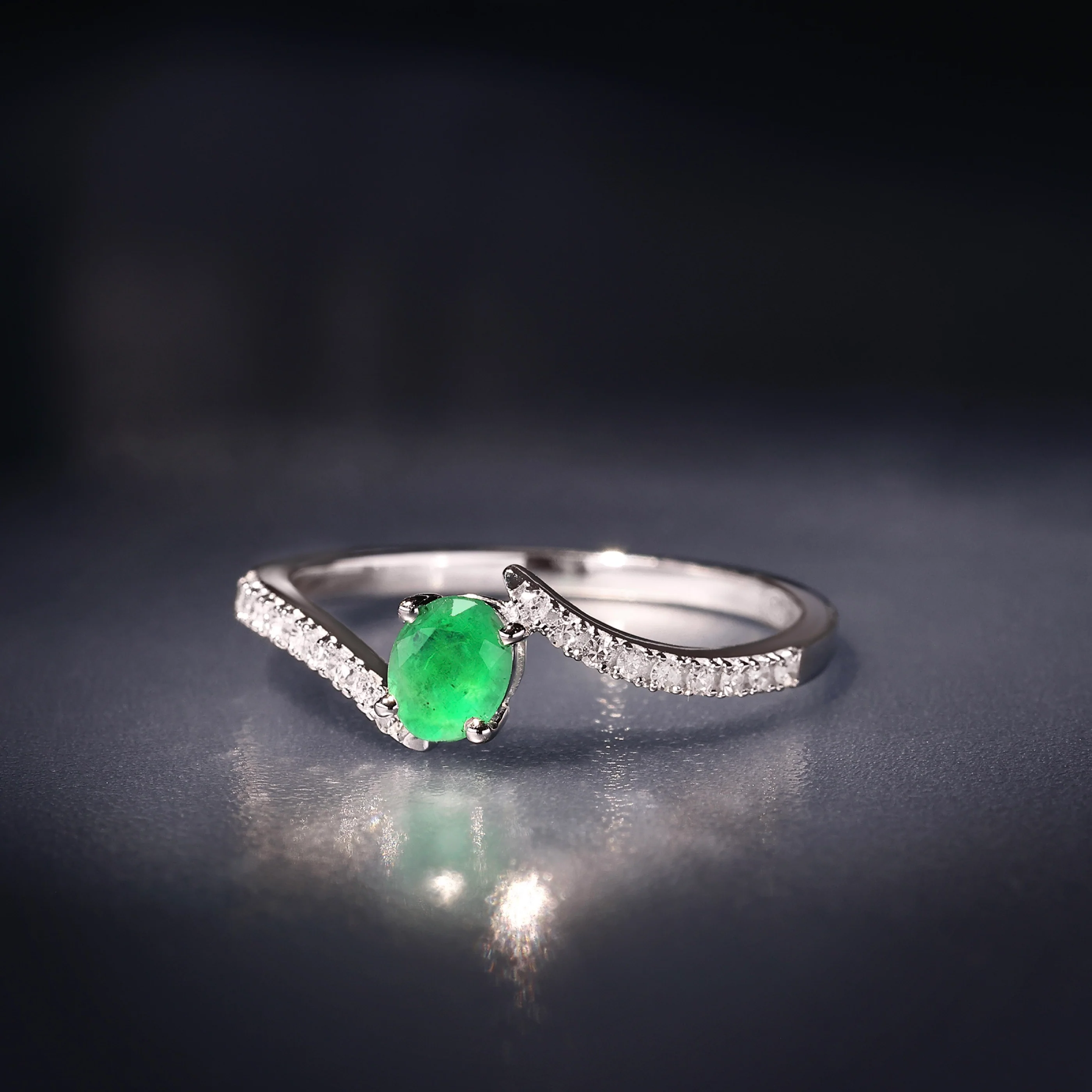 Bague "Belle Émeraude" D0,09/18 + E0,35/1 - Or Blanc 375/1000 - Image 2