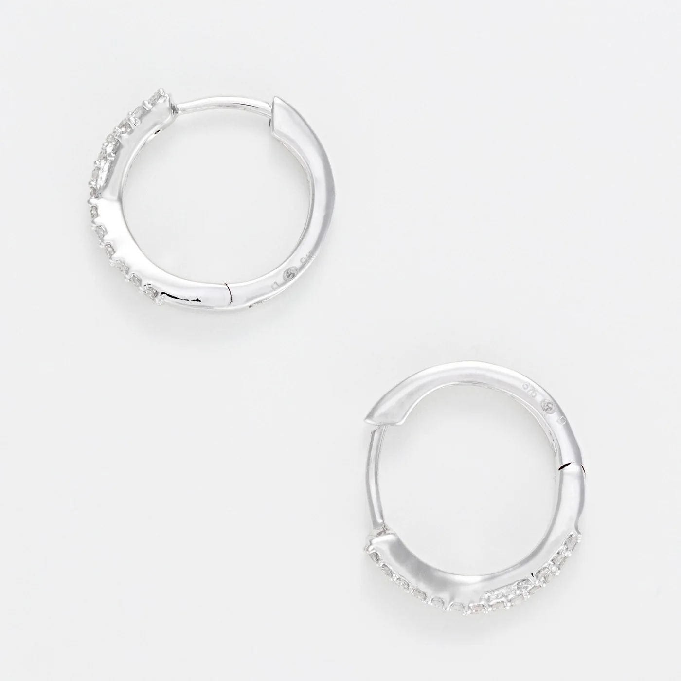 Boucles D'Oreilles "Leif" D0,14/42 - Or Blanc 375/1000 - Image 3