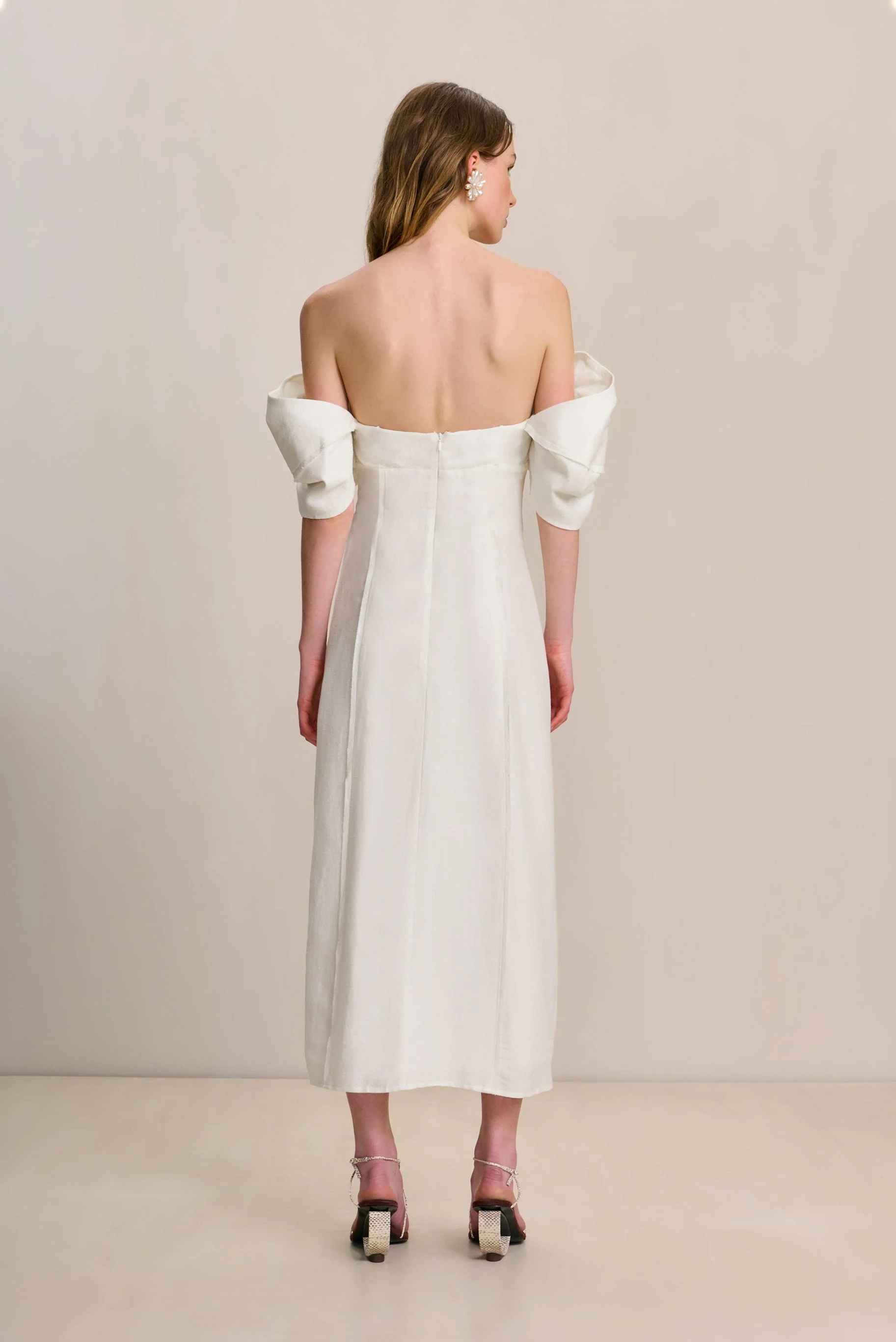 Robe Muna - Off White - Image 6