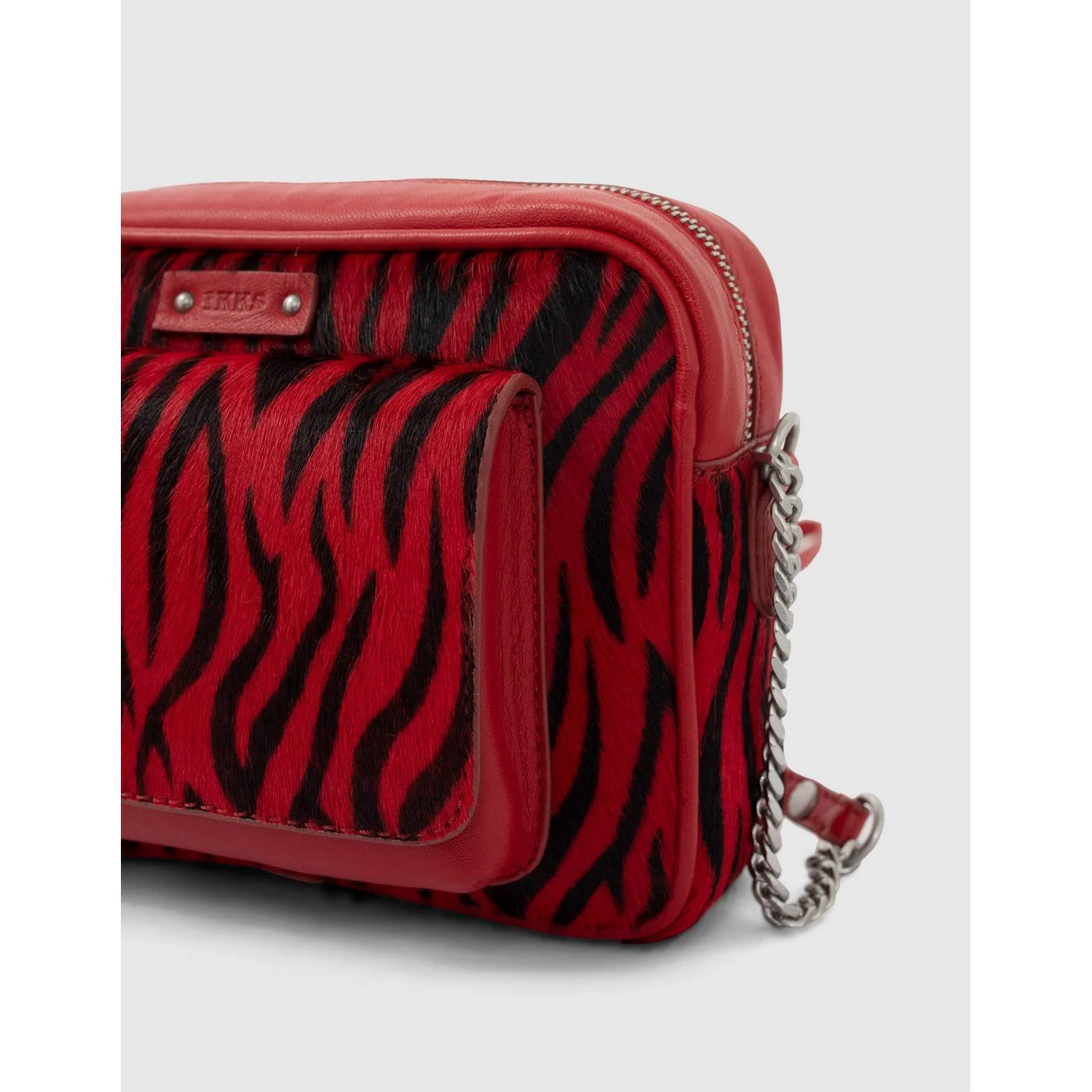 IKKS - Sac Boxy The Lover Effet Pony Zèbre Noir Et Rouge - Vermillon - Image 5