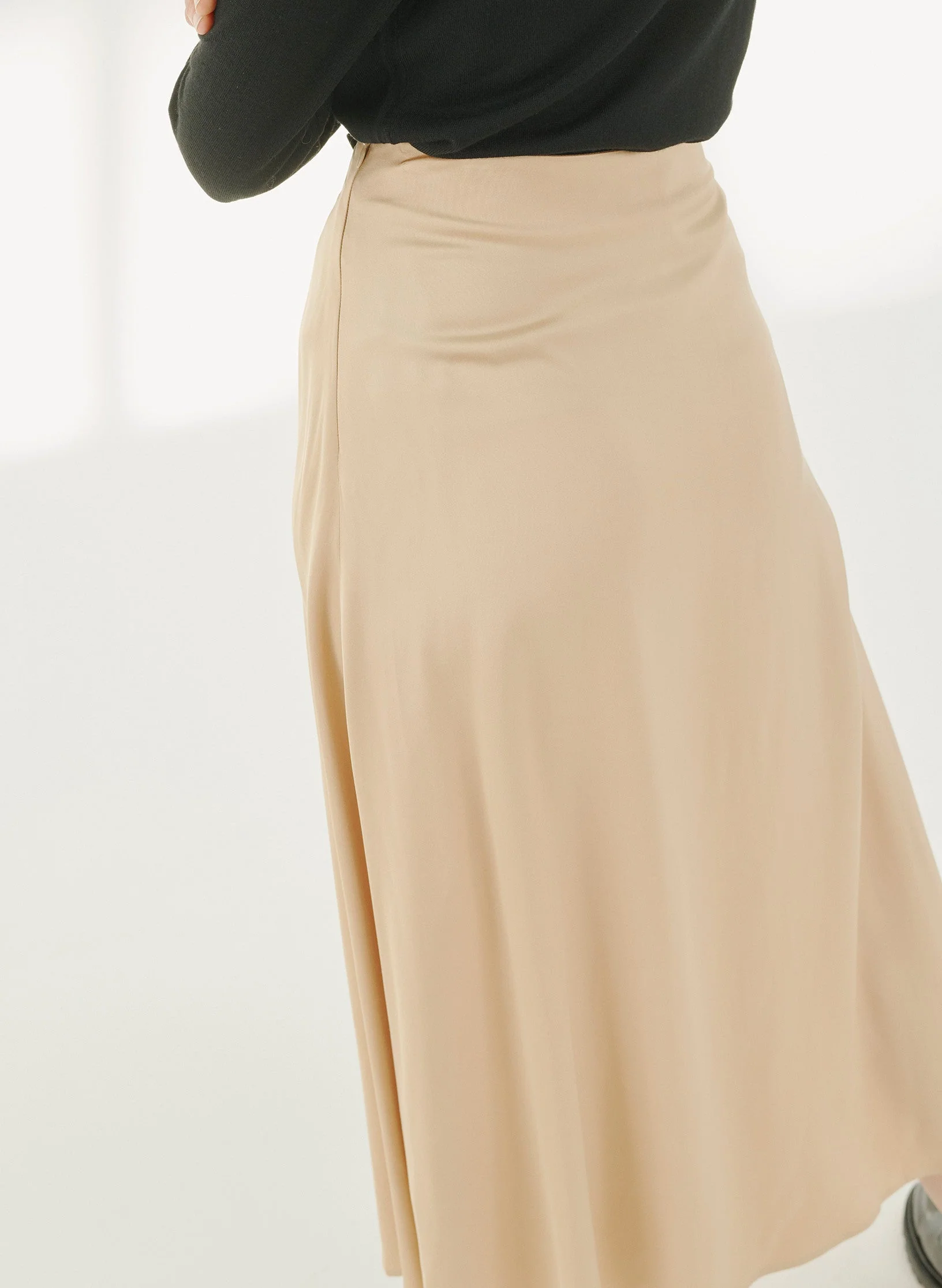 Maison Standards - Jupe Longue Satin - Ecru - Femme - Image 4