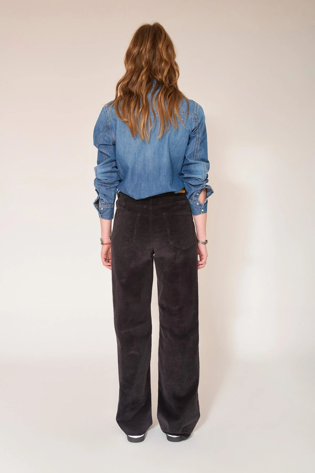Pantalon The Levine Soft Corduroy - Azalee - Image 4