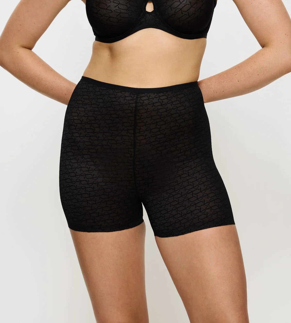Shorty Couvrant Triumph Signature Sheer Shorts - Black - Image 4
