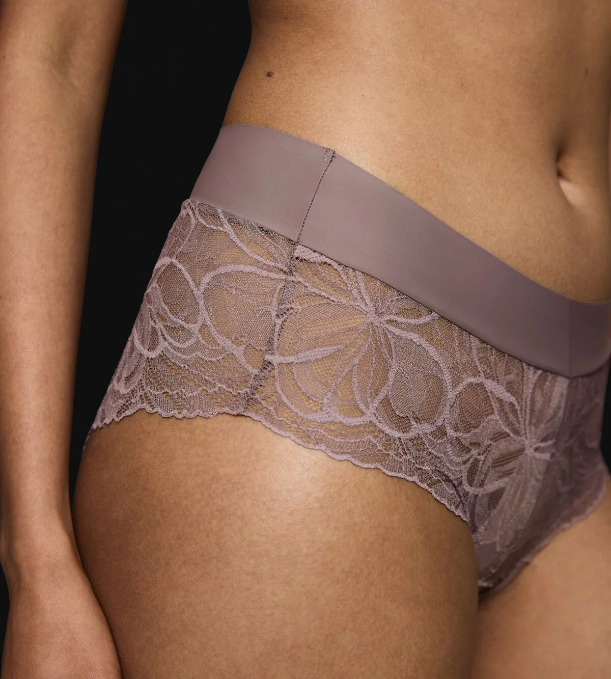 Shorty Body Make-Up Illusion Lace Shorty - Pigeon Grey - Image 3