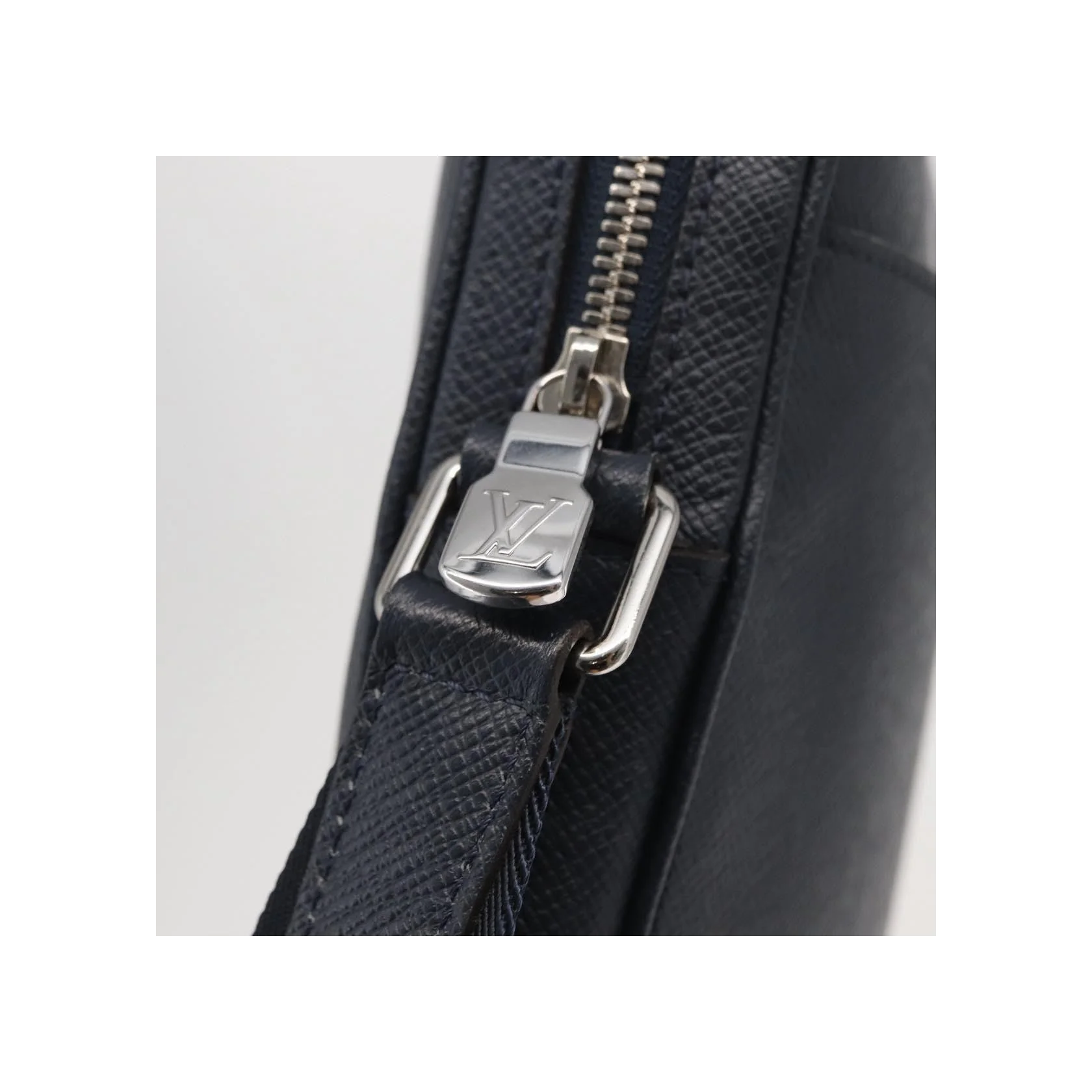 Sac Messager Louis Vuitton Alex - Navy - Image 13