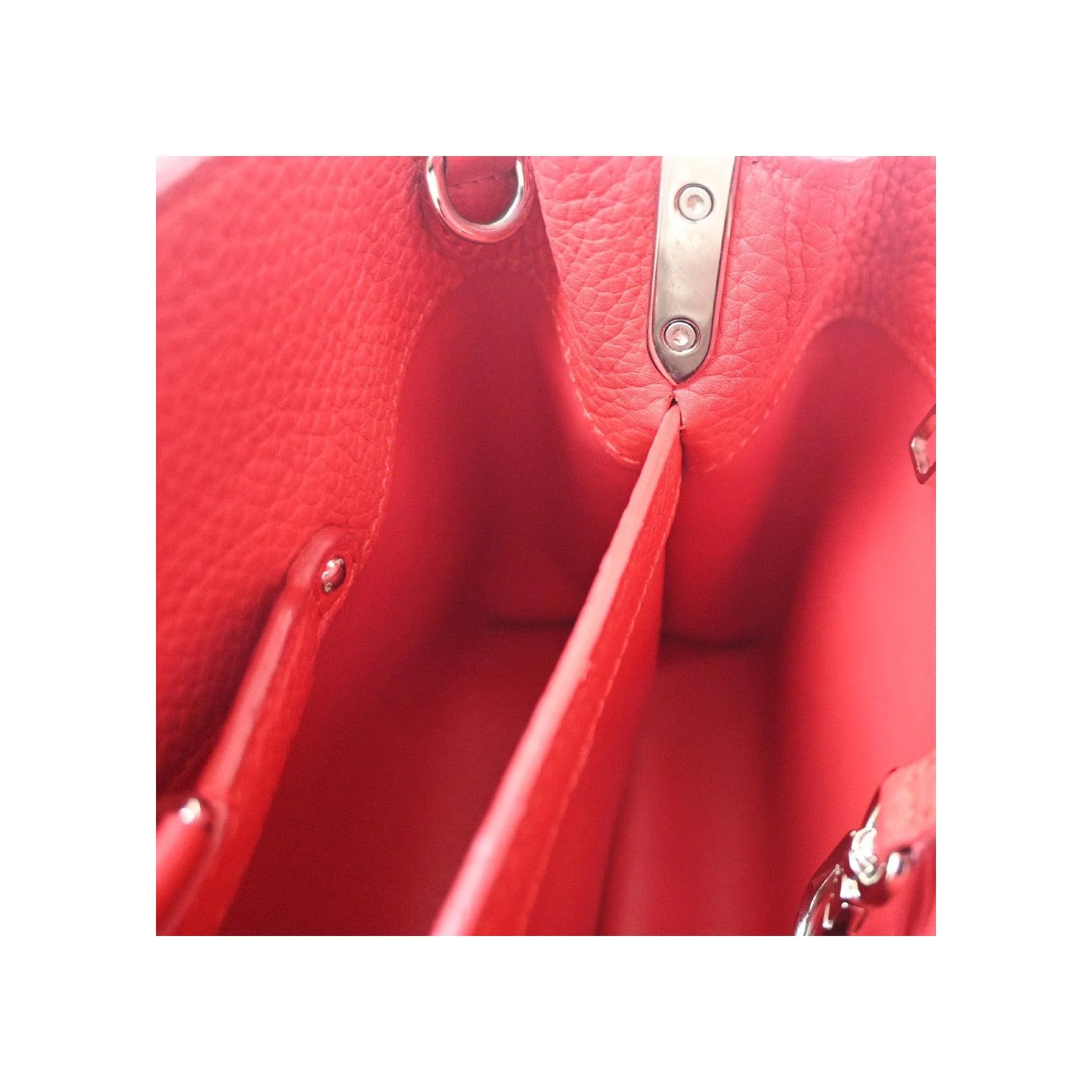 Sac Louis Vuitton Capucines - Red - Image 19