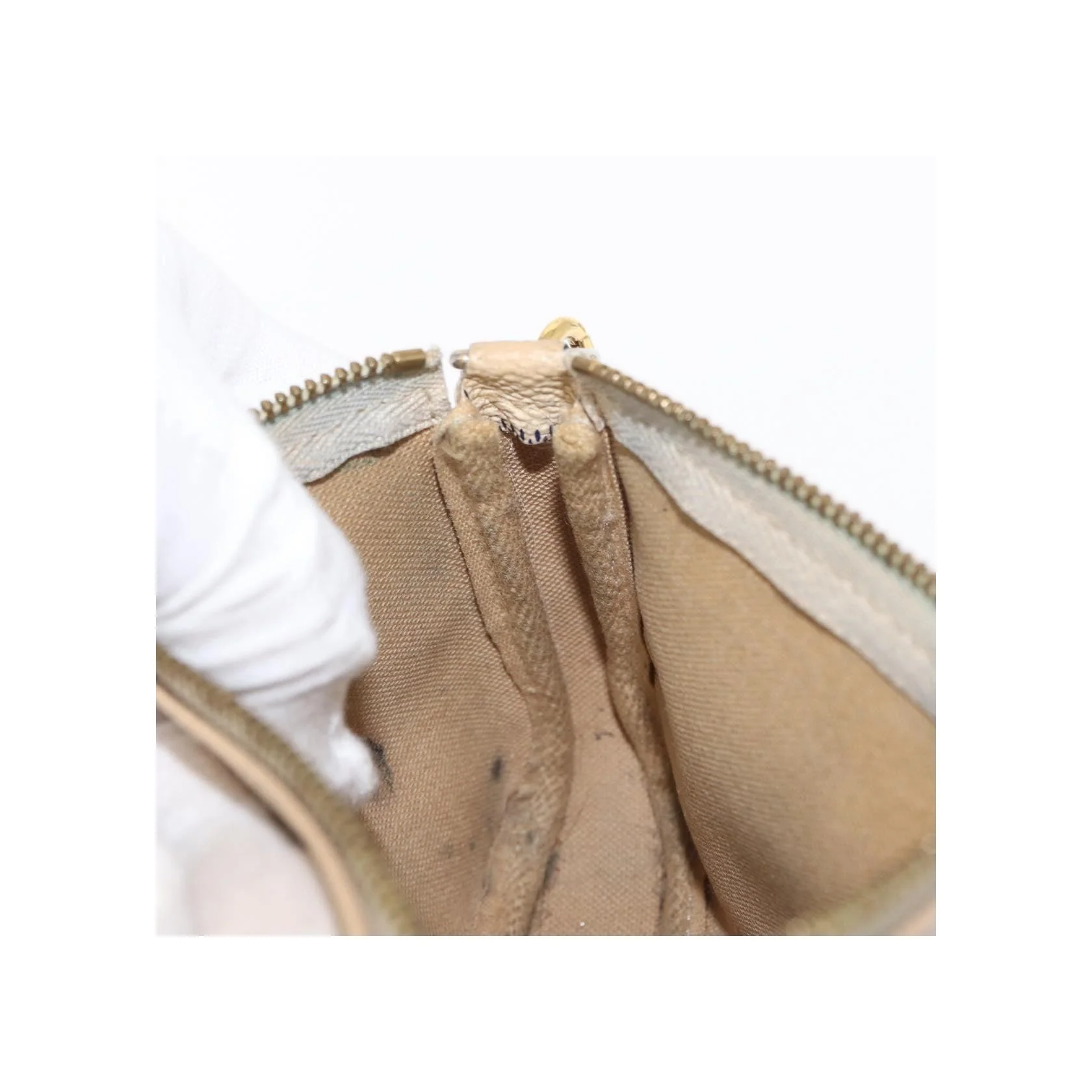 Mini Pochette Accessoires Louis Vuitton - White - Image 20