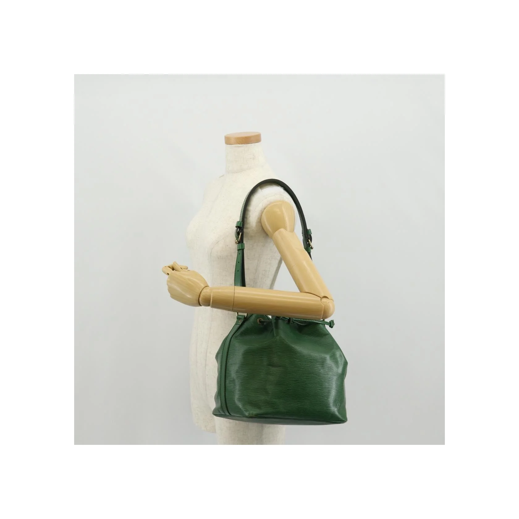 Sac À Main Louis Vuitton Petit Noé - Green - Image 14