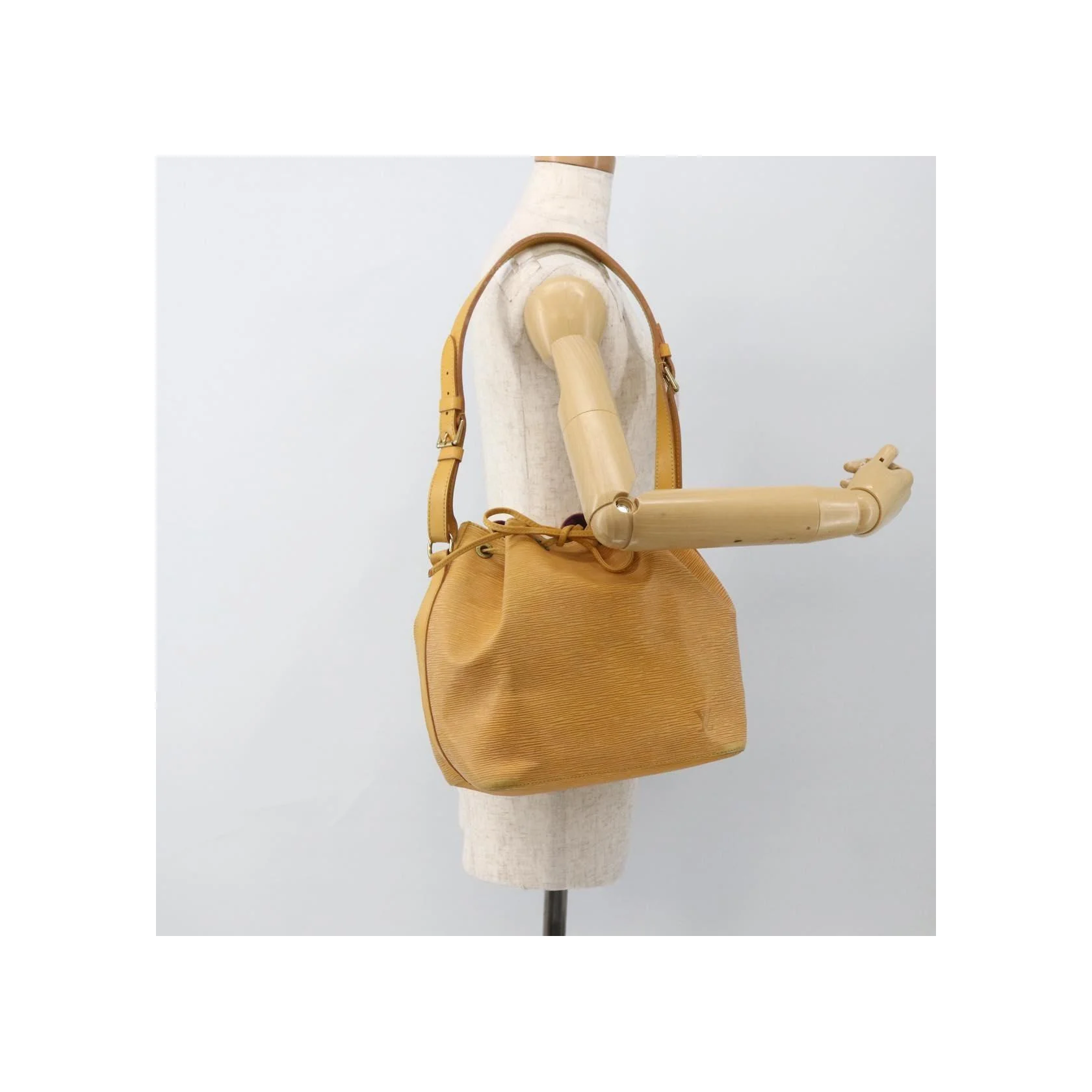 Sac À Main Louis Vuitton Petit Noé - Yellow - Image 12