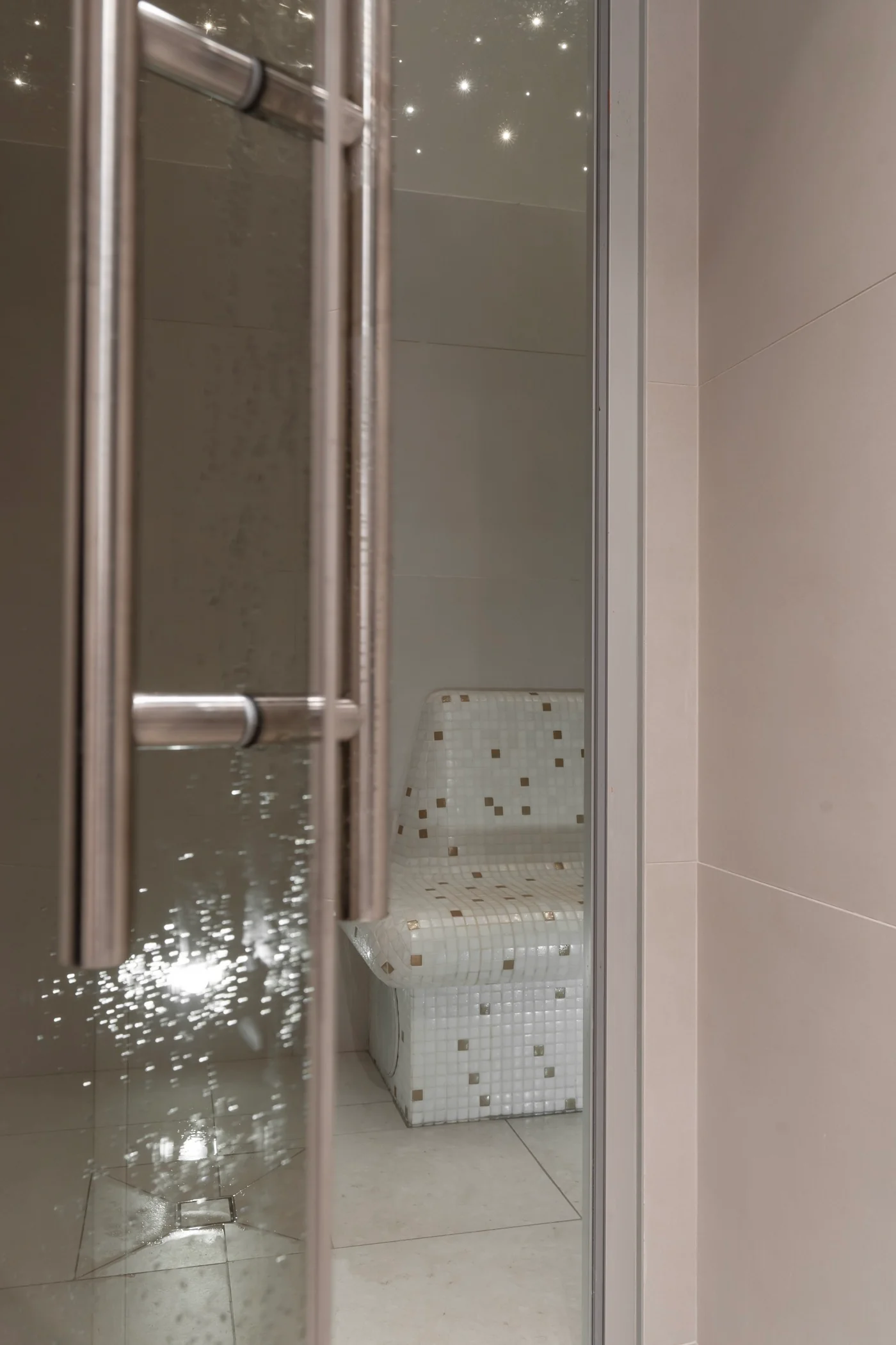Spa Black Door Paris 8 - Parenthèse Duo : Massage au choix 1H et Accès au Spa 1H (2 Personnes) - Image 11