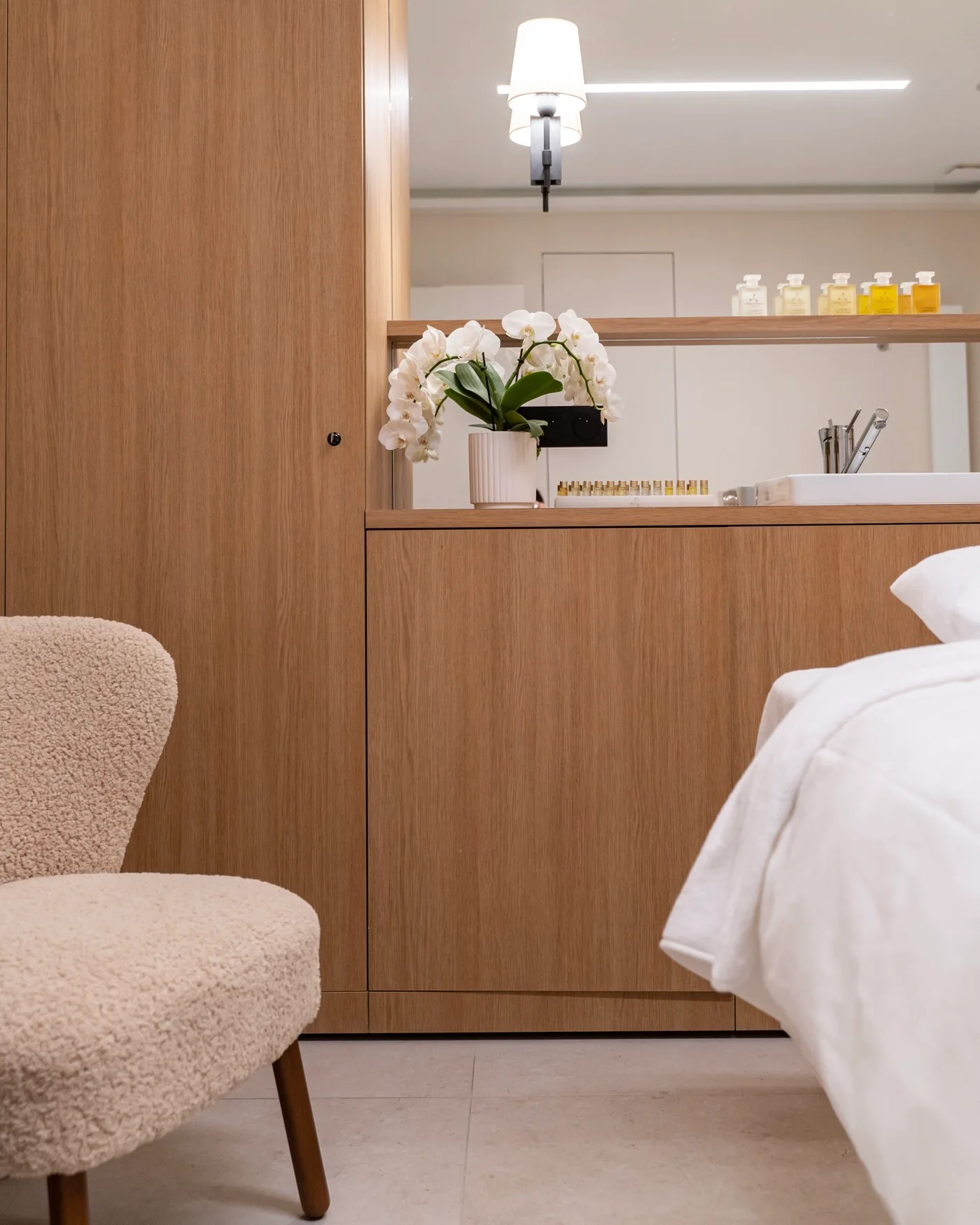 Spa Black Door Paris 8 - Soin Visage Radieux Bioeffect et Accès Au Spa 1H (1 Personne) - Image 14