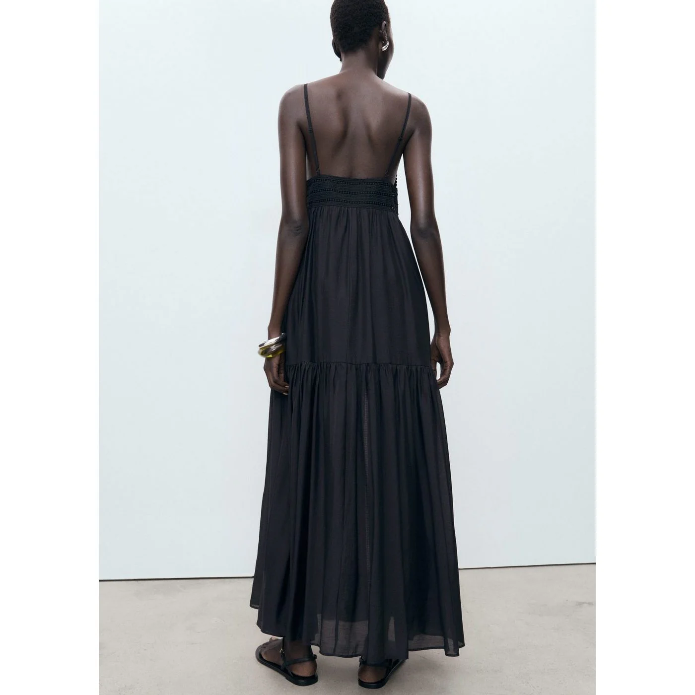 Robe Elena - Black - Image 3