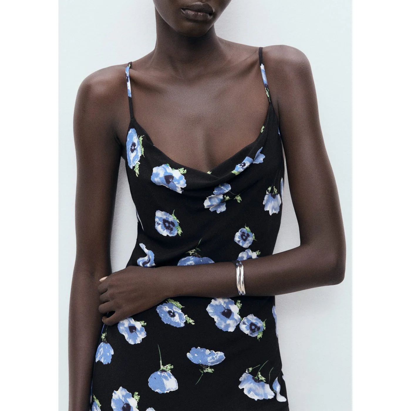 Robe Kendal - Black - Image 5