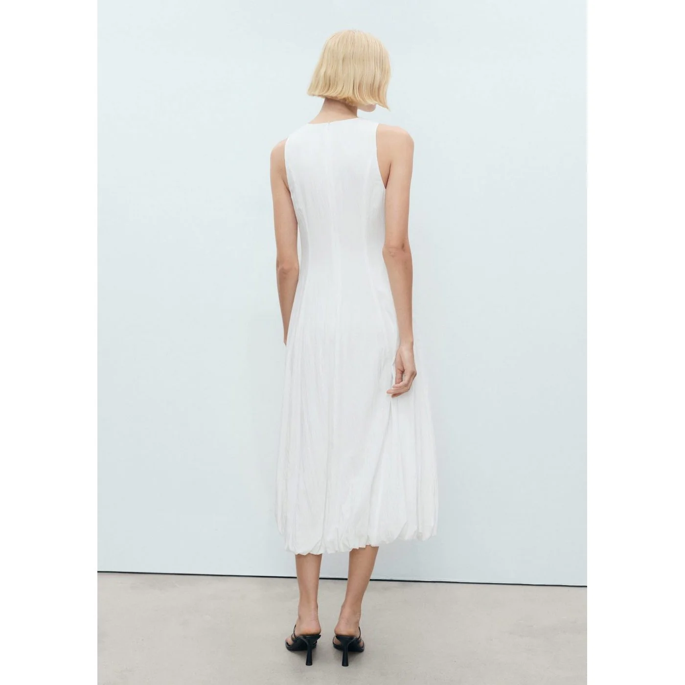 Robe Pumpkin - White - Image 3