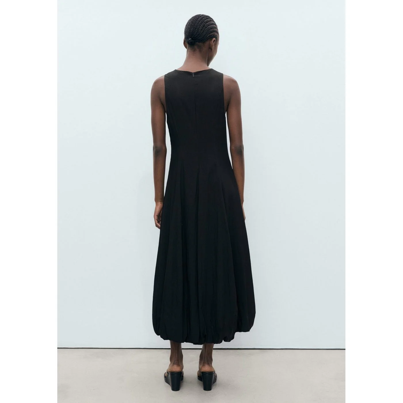 Robe Pumpkin - Black - Image 3