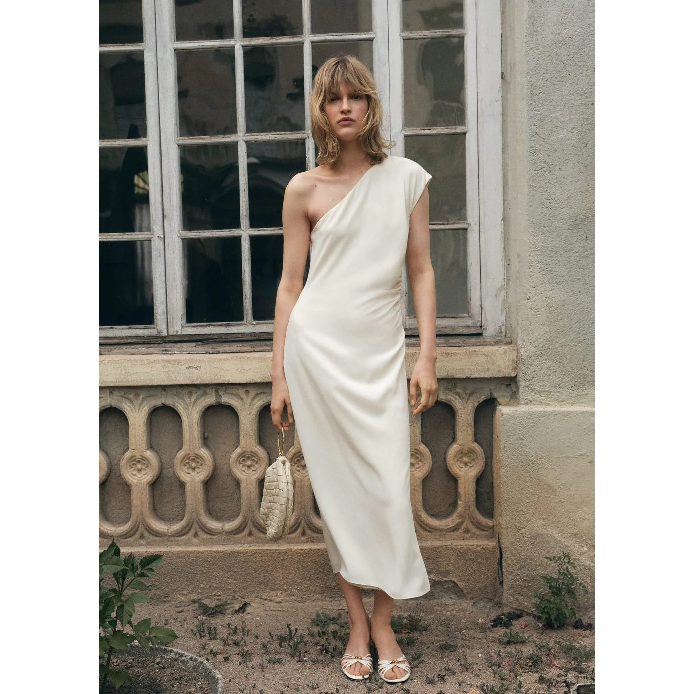 Robe Edine - Off White - Image 4