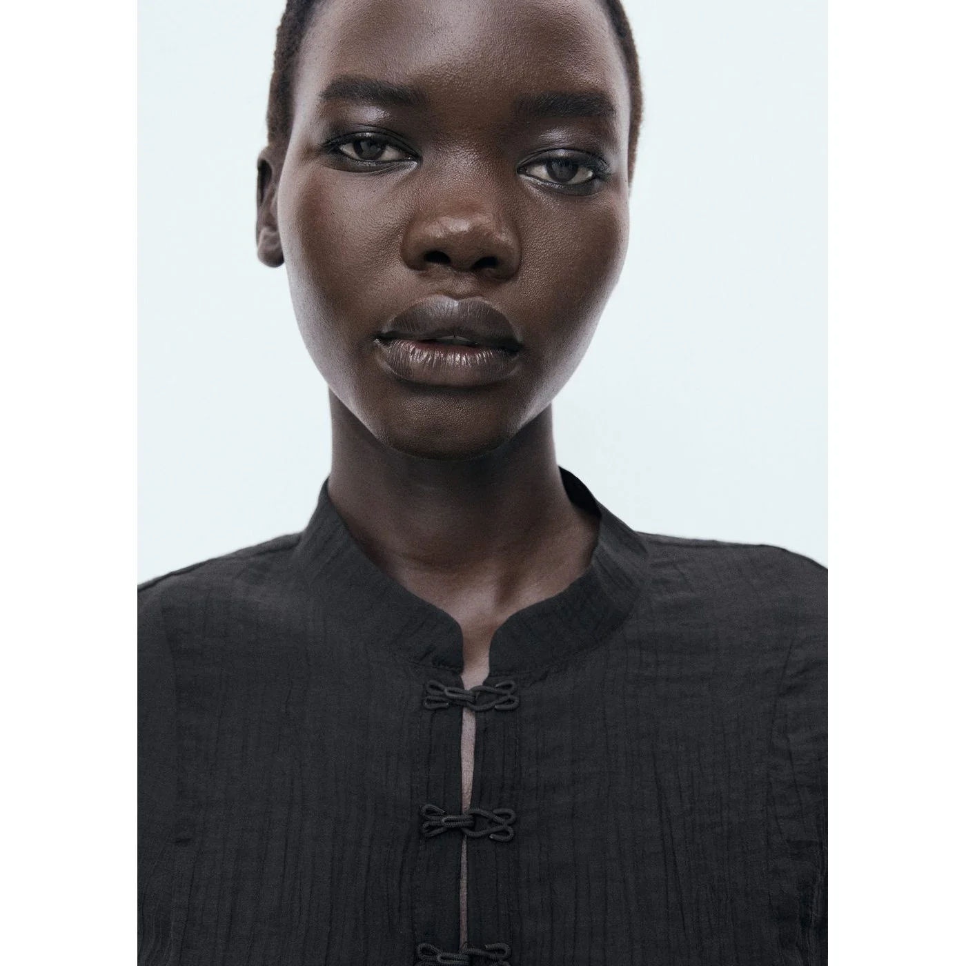 Blouse Mandarin - Black - Image 4