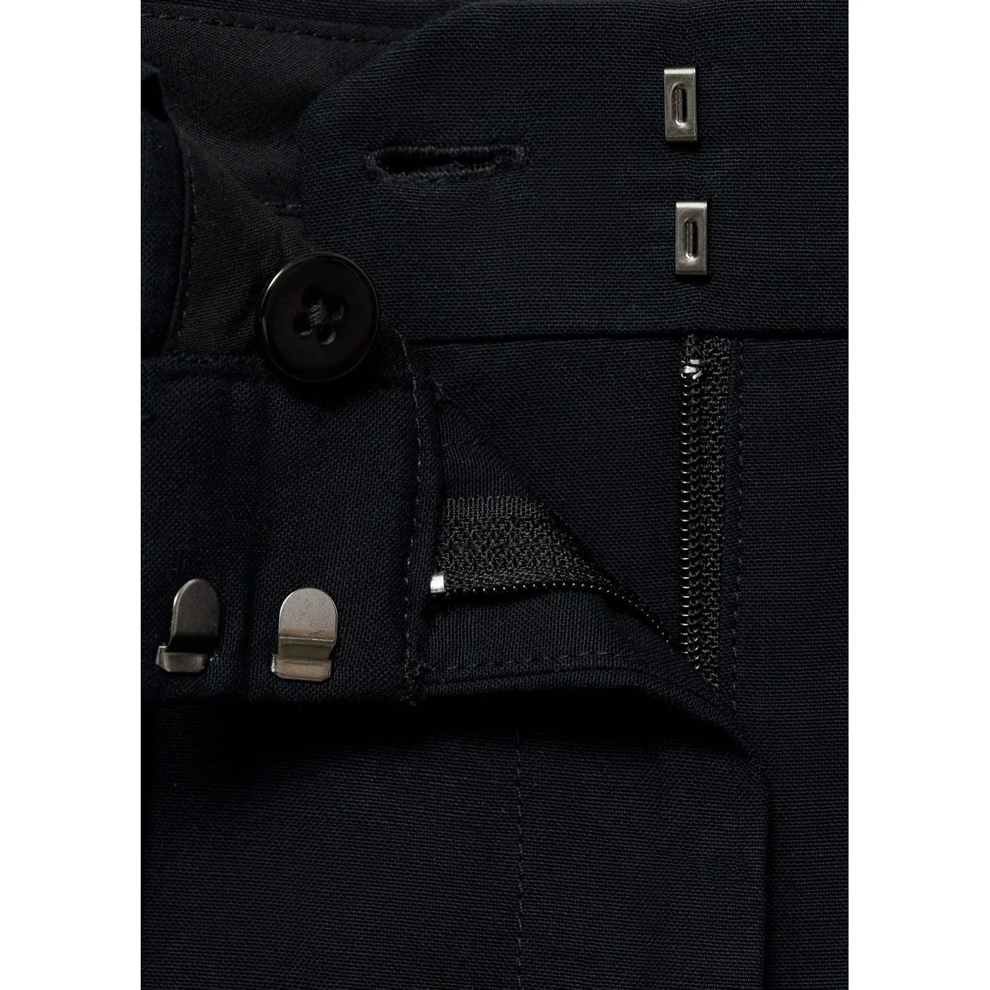 Short Greta - Black - Image 7