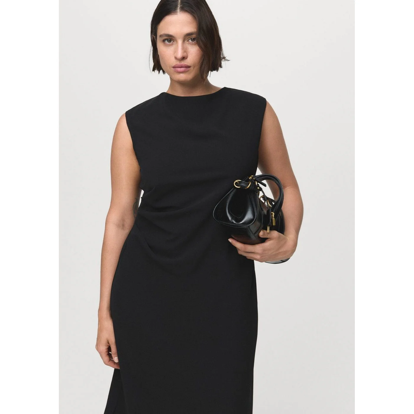 Robe Edgar - Black - Image 8