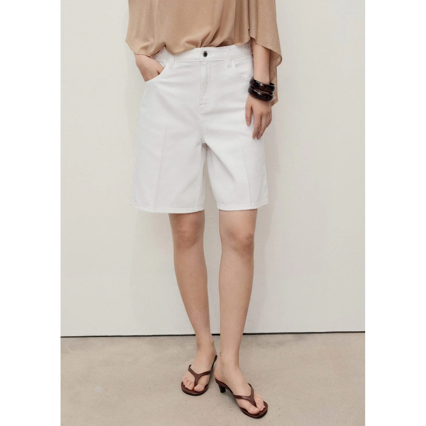Bermuda Shorts Camilla - White - Image 9