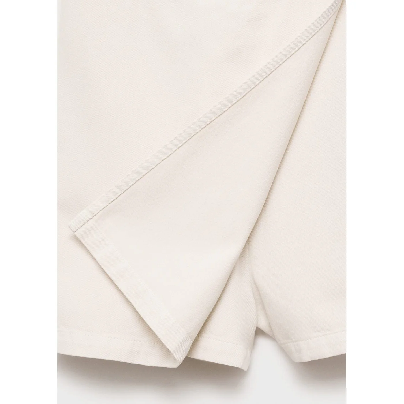 Robe Dungaree Tere - White - Image 7